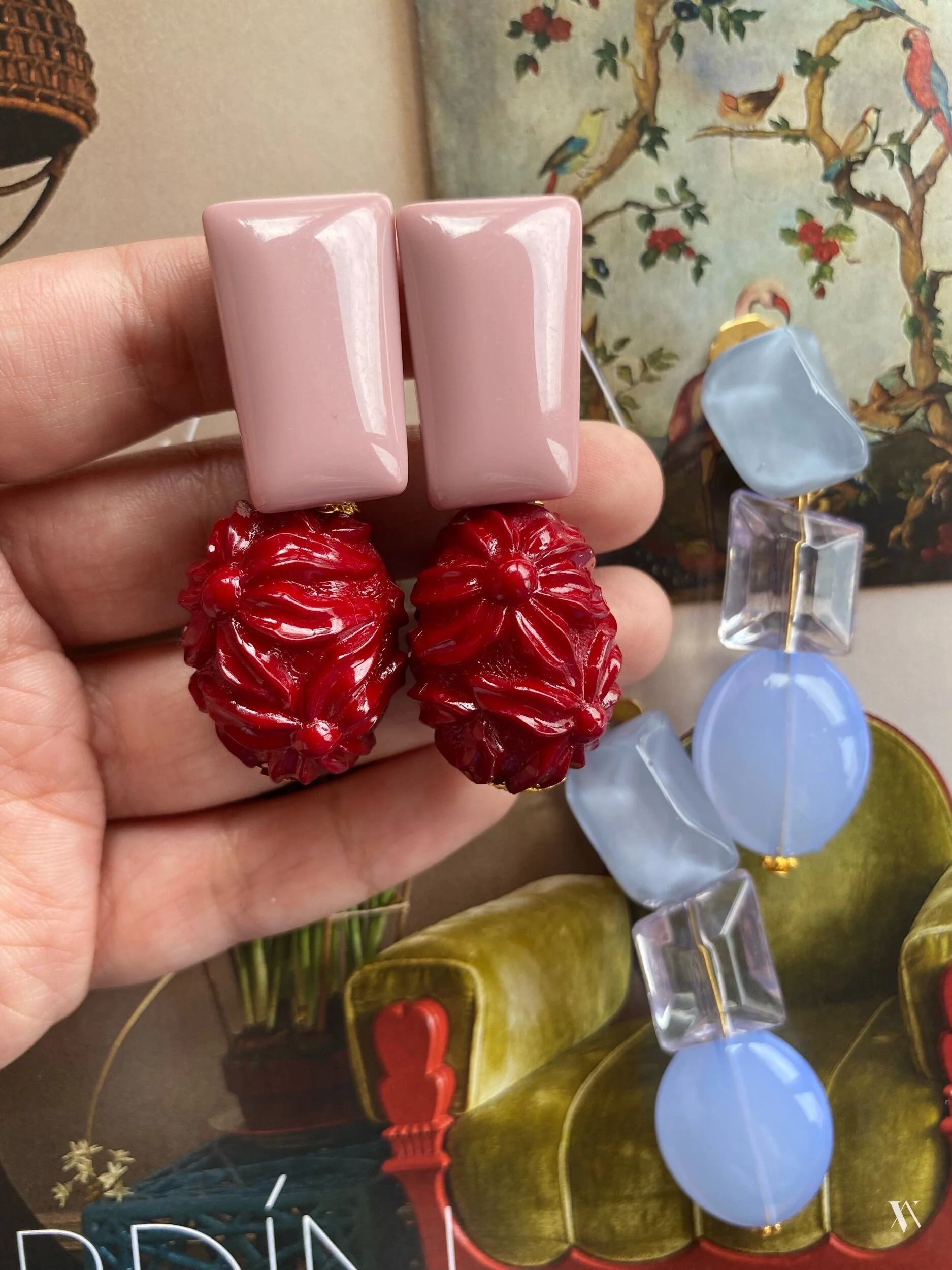 8766BB35-AF41-4758-8BCF-6C129DA5E58F