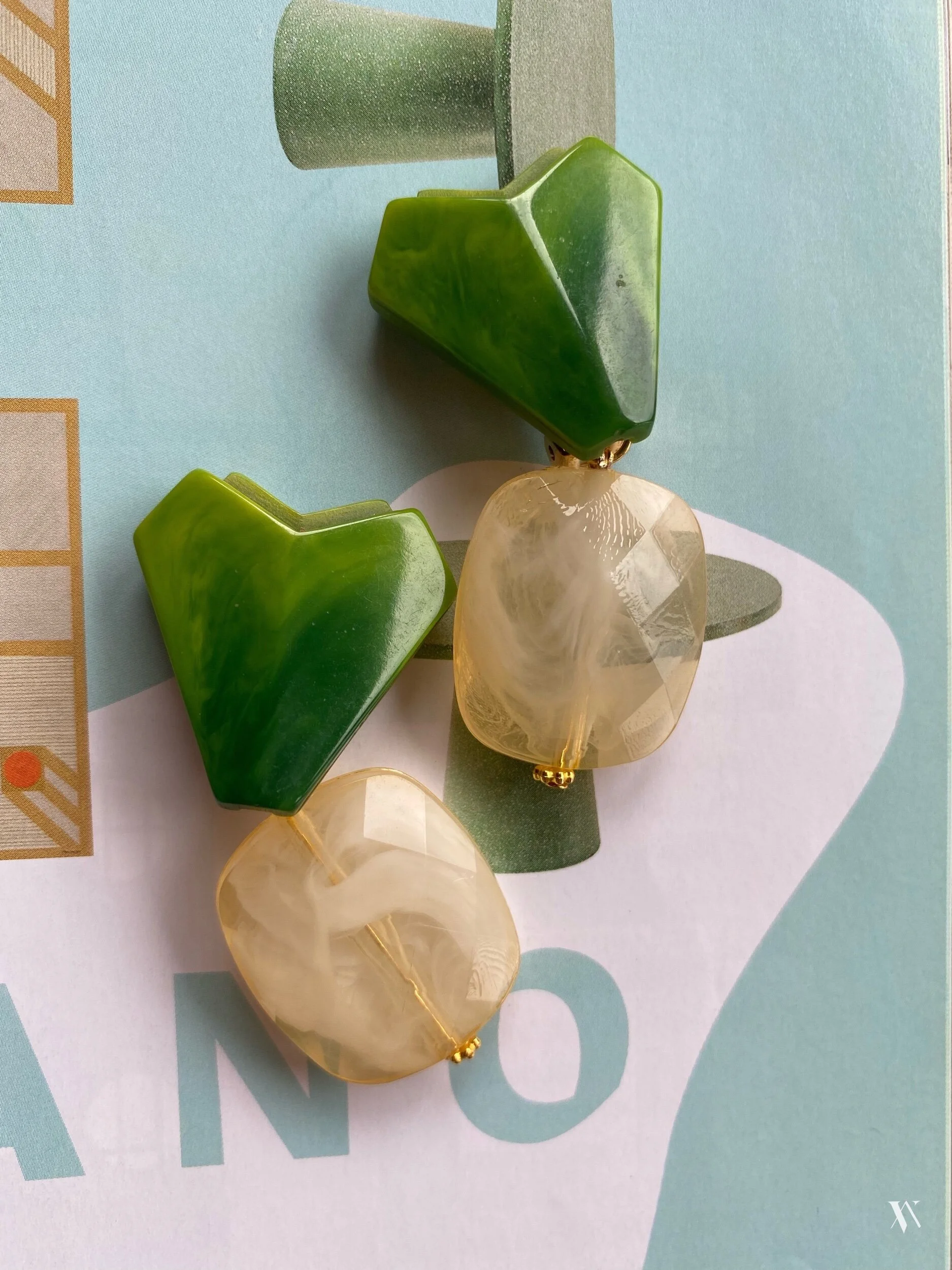 9734BC69-F985-4CF4-8989-B2DA4E816D50