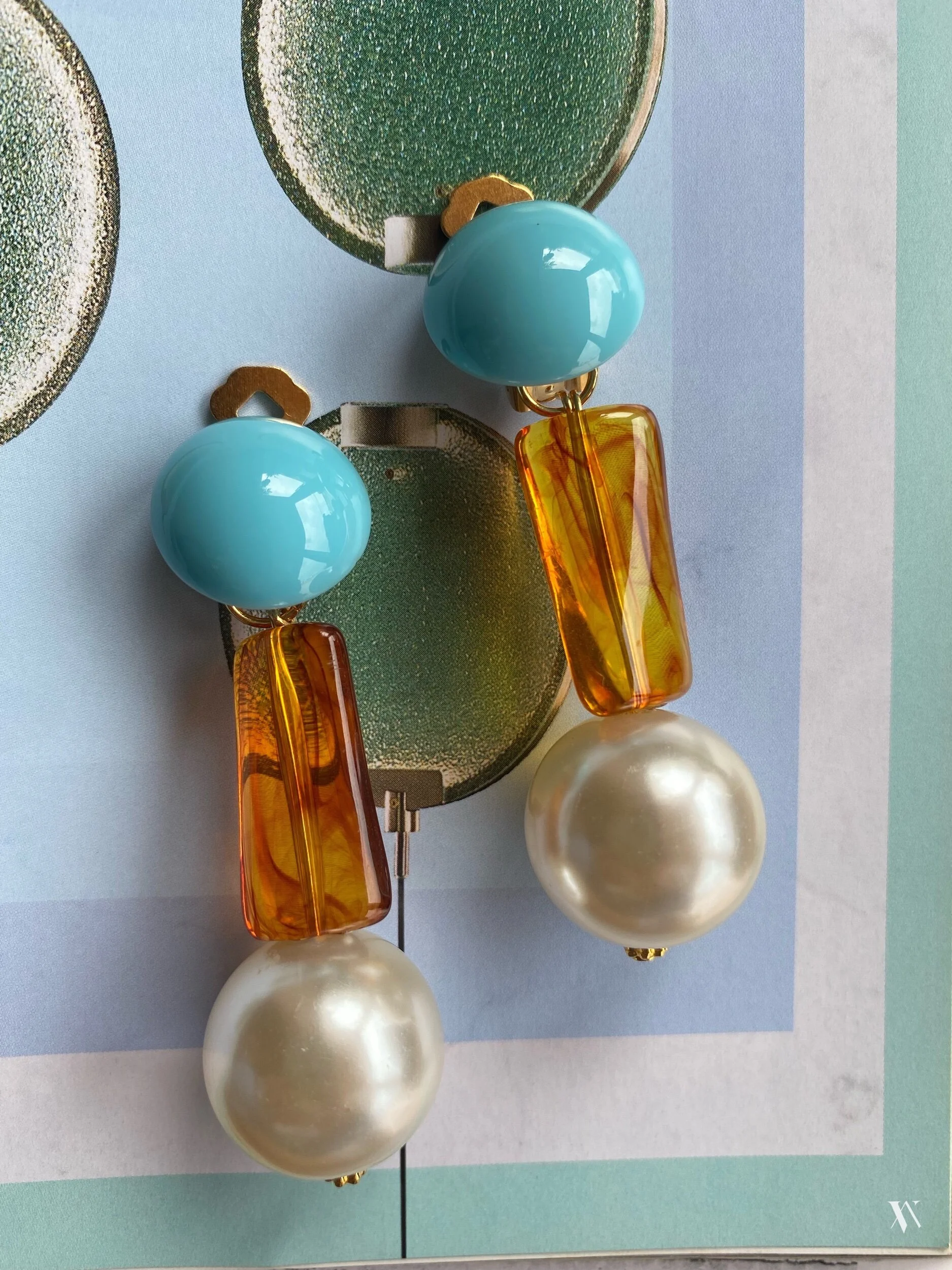 CB7AF502-C8AC-45B5-B4D3-1D99373F6618