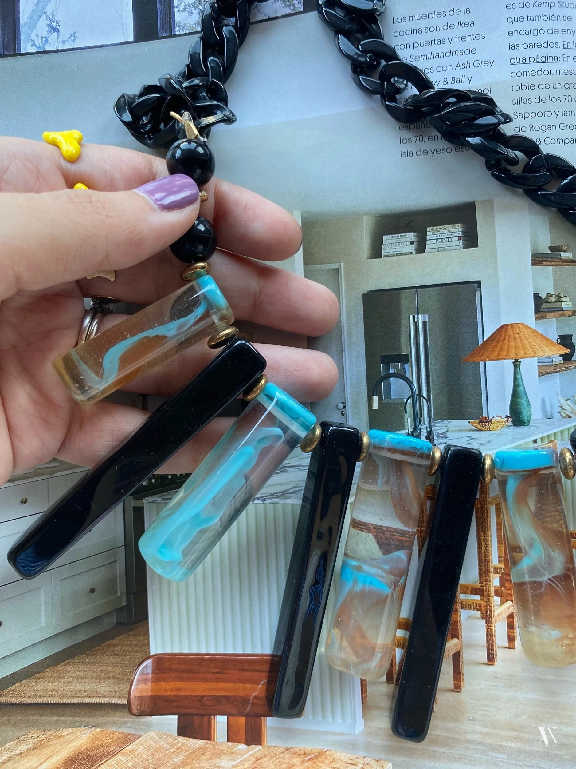 4D7FF064-7AF3-409D-A96B-E7871858B583