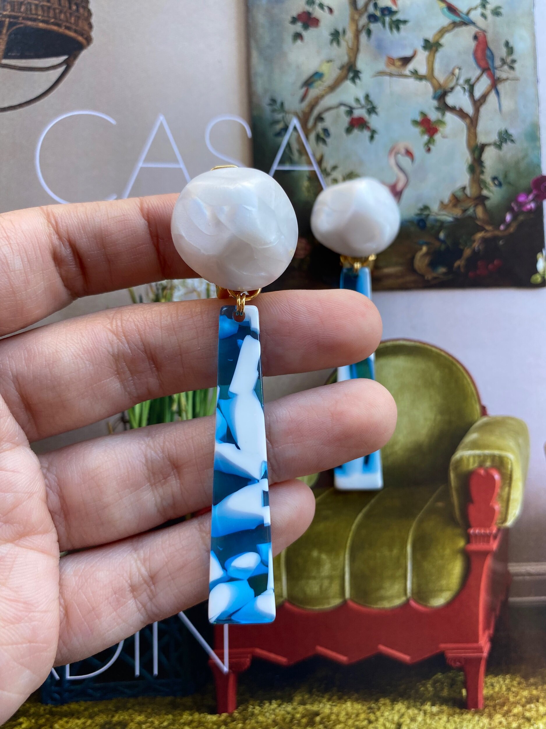 E1C9639D-F2B9-46E3-BC19-239B5CC1DB82