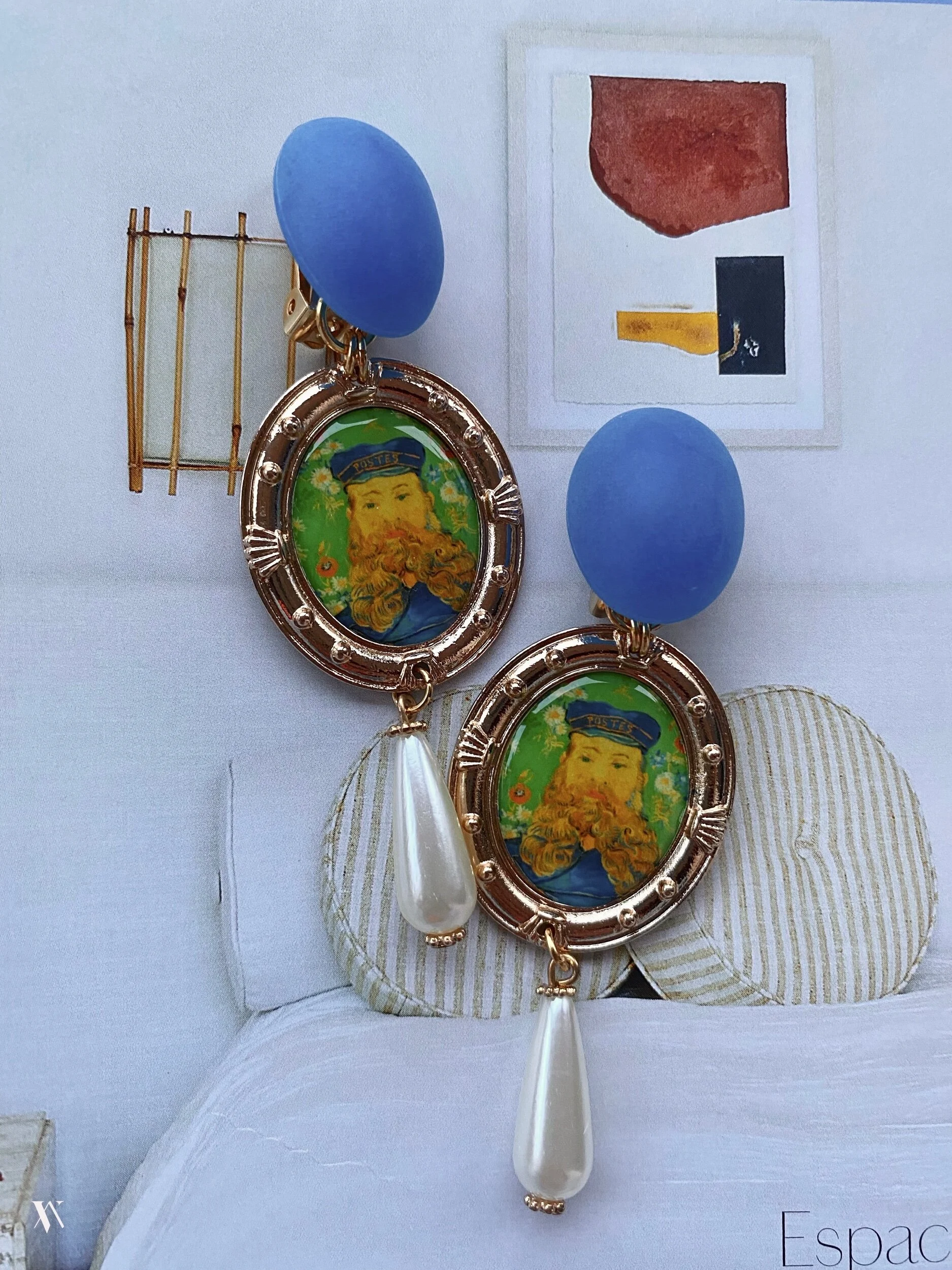 F58CBD89-5D87-4EE1-B0B6-DB44F0F660EA