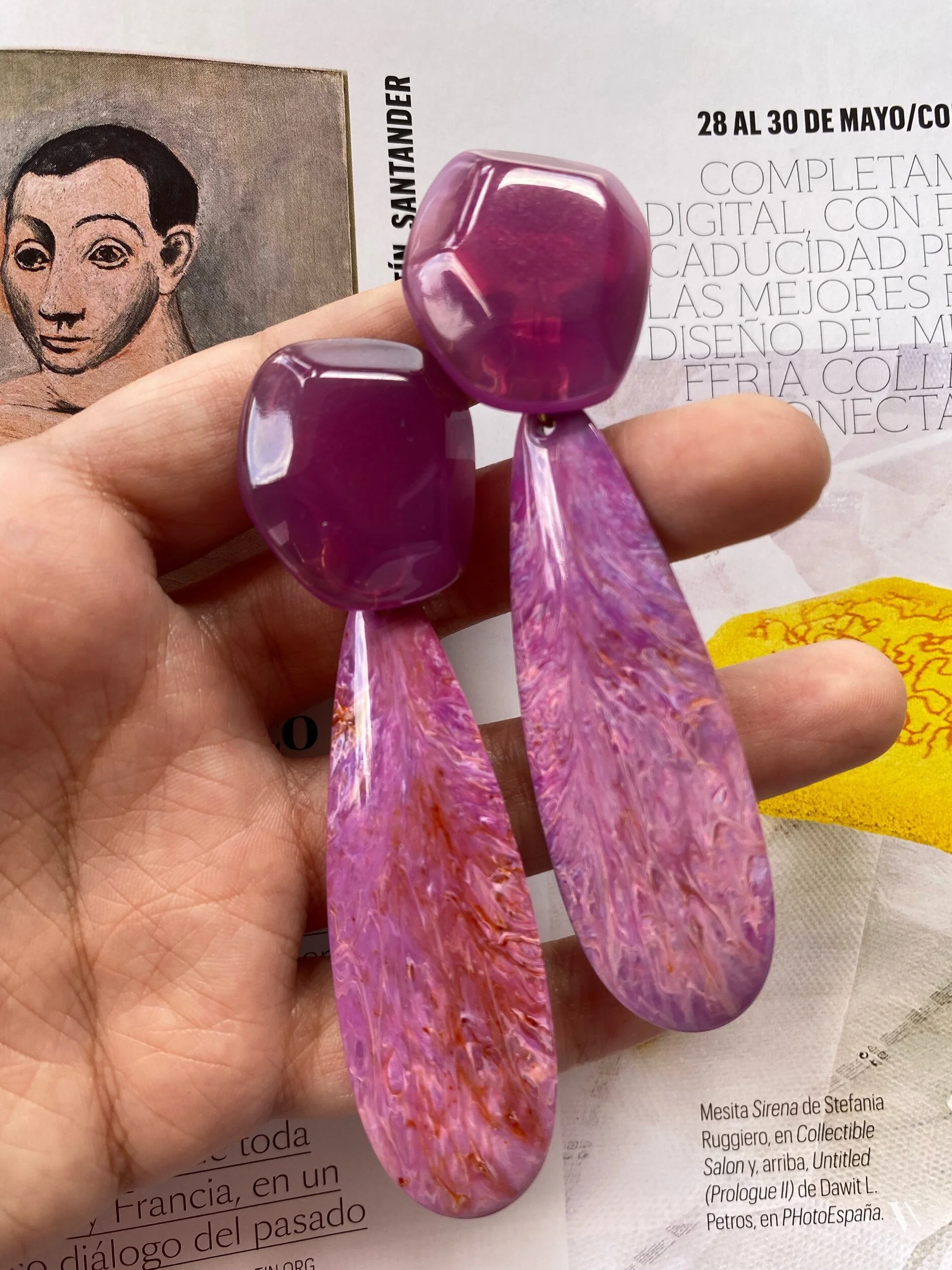 30BF9D87-0BF3-4634-BF9D-7F2A8383896C