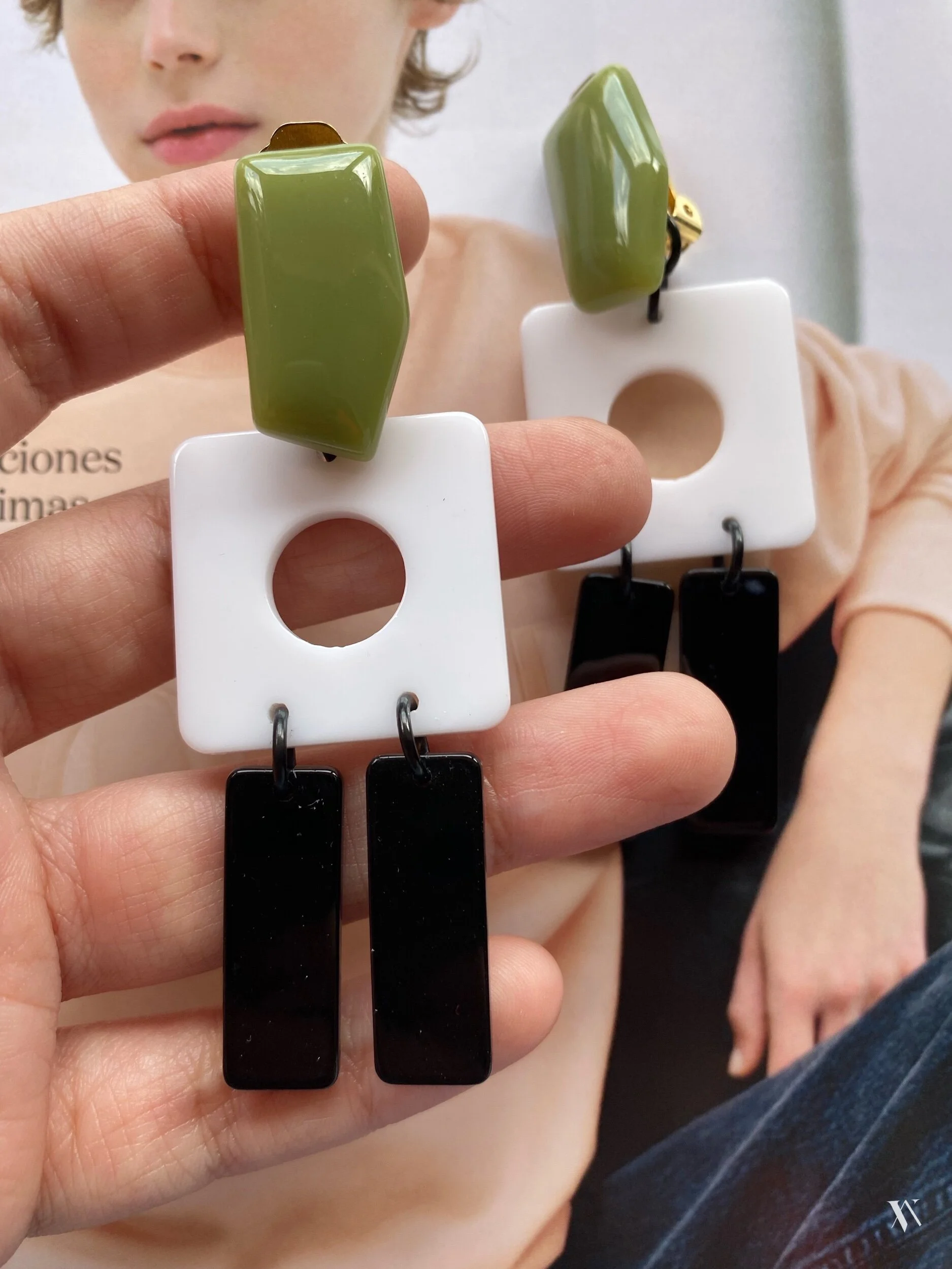 9240CDE9-671F-42A4-A70C-CA8EBB00621B