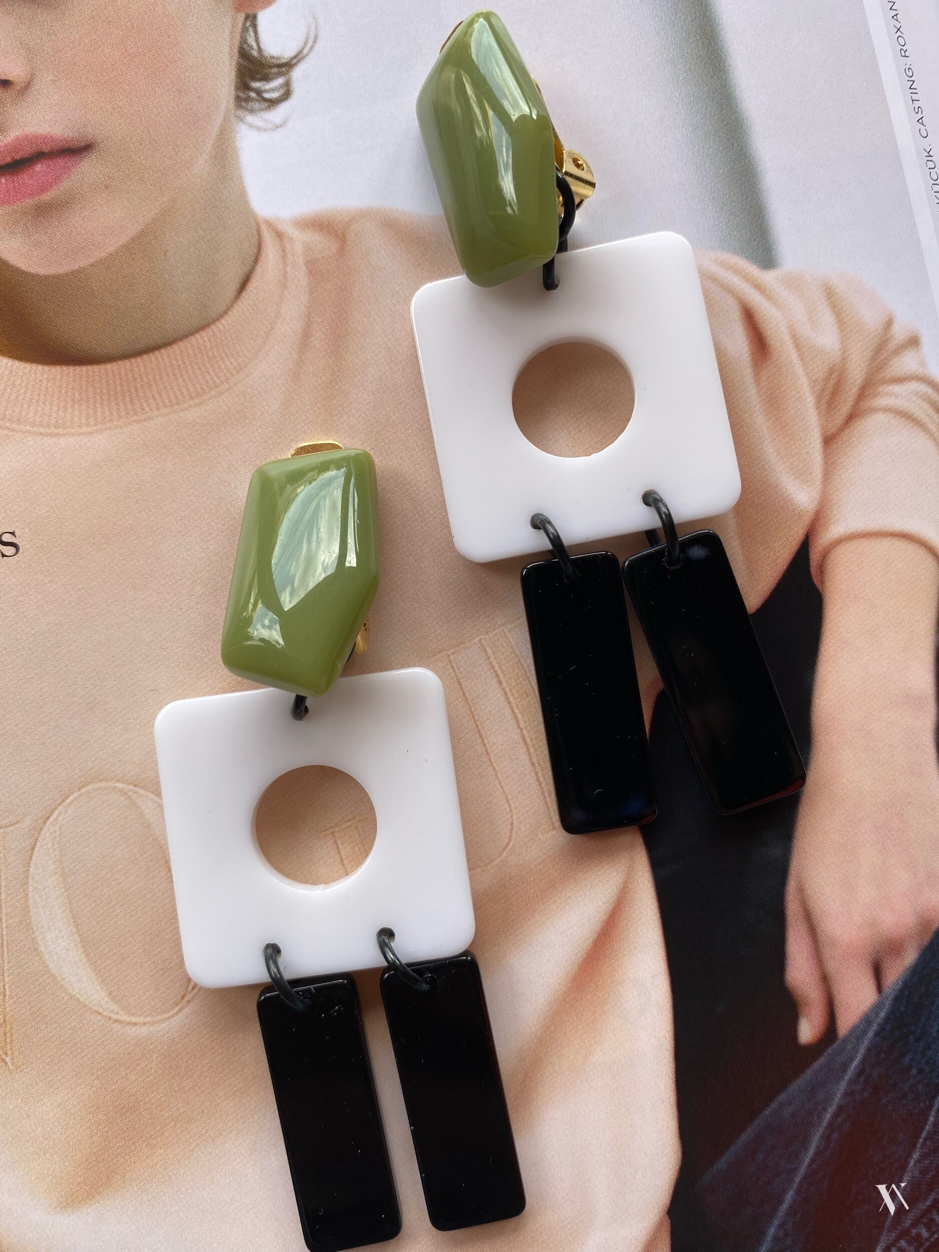 68AA41DF-D0C1-422F-8516-EF1B9F8E0924