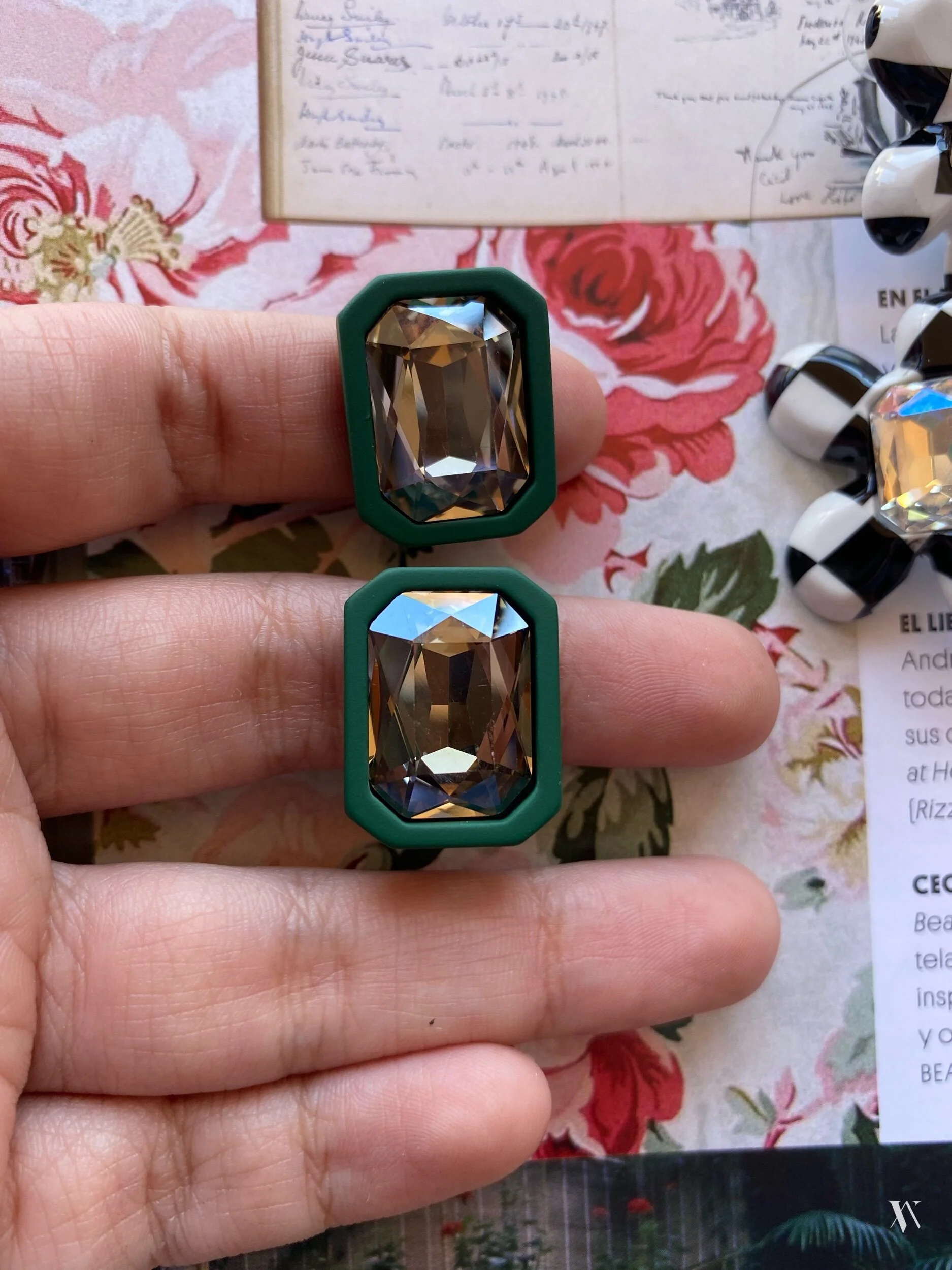 17B9DAC5-E35F-4D17-B9BD-704CEA314FBA