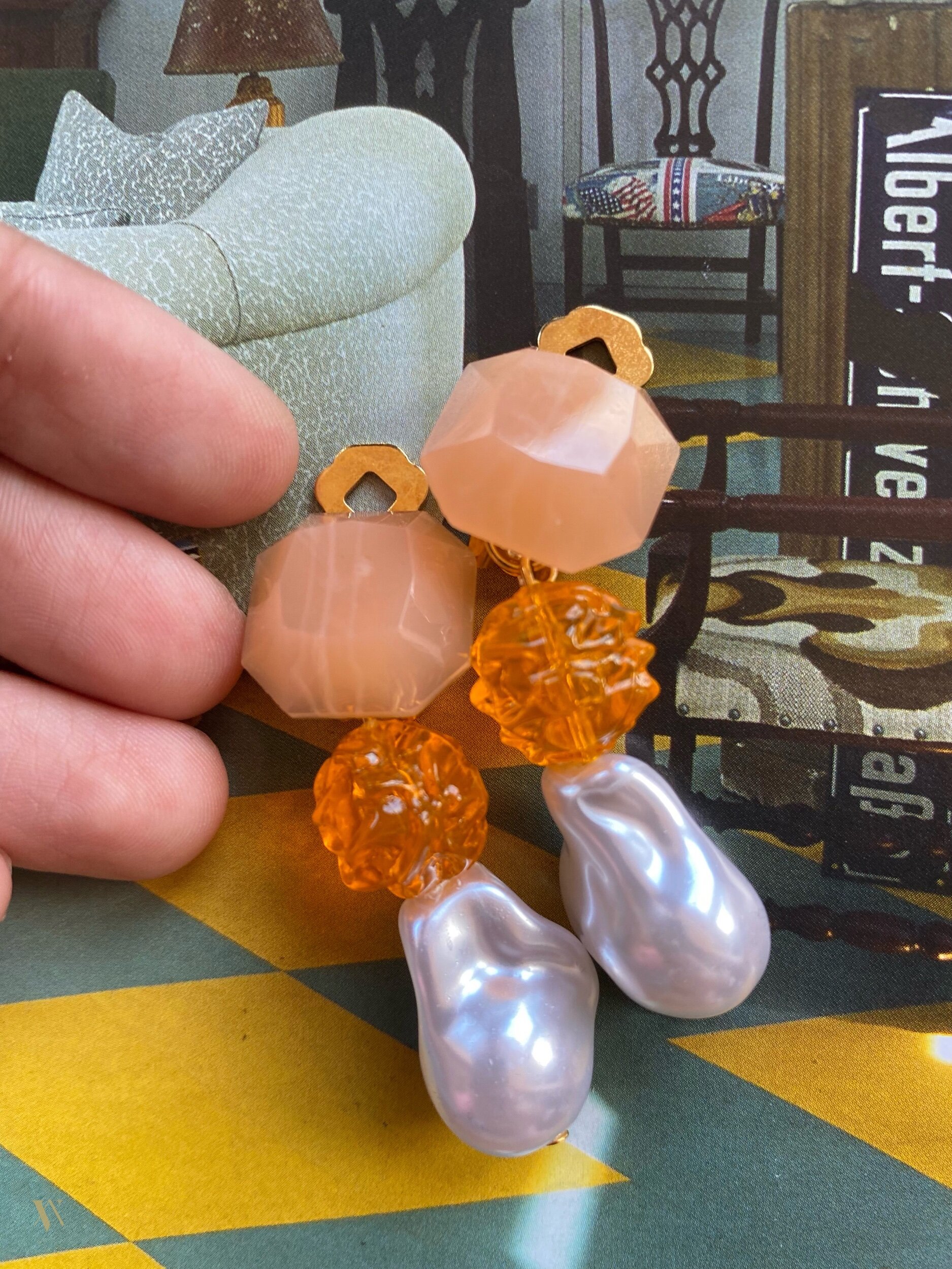 A087F87D-2E10-4575-97DB-0233299C90C4