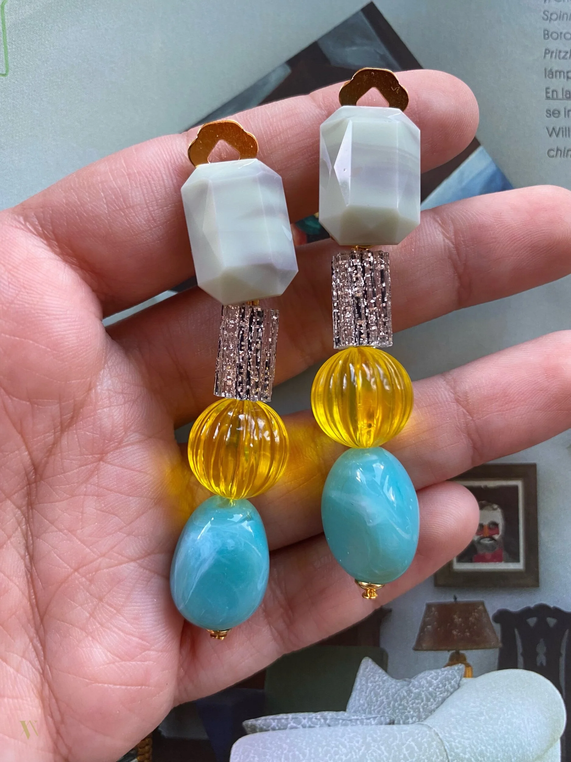 F87788F5-D475-4F0E-90E5-105475B2E25A