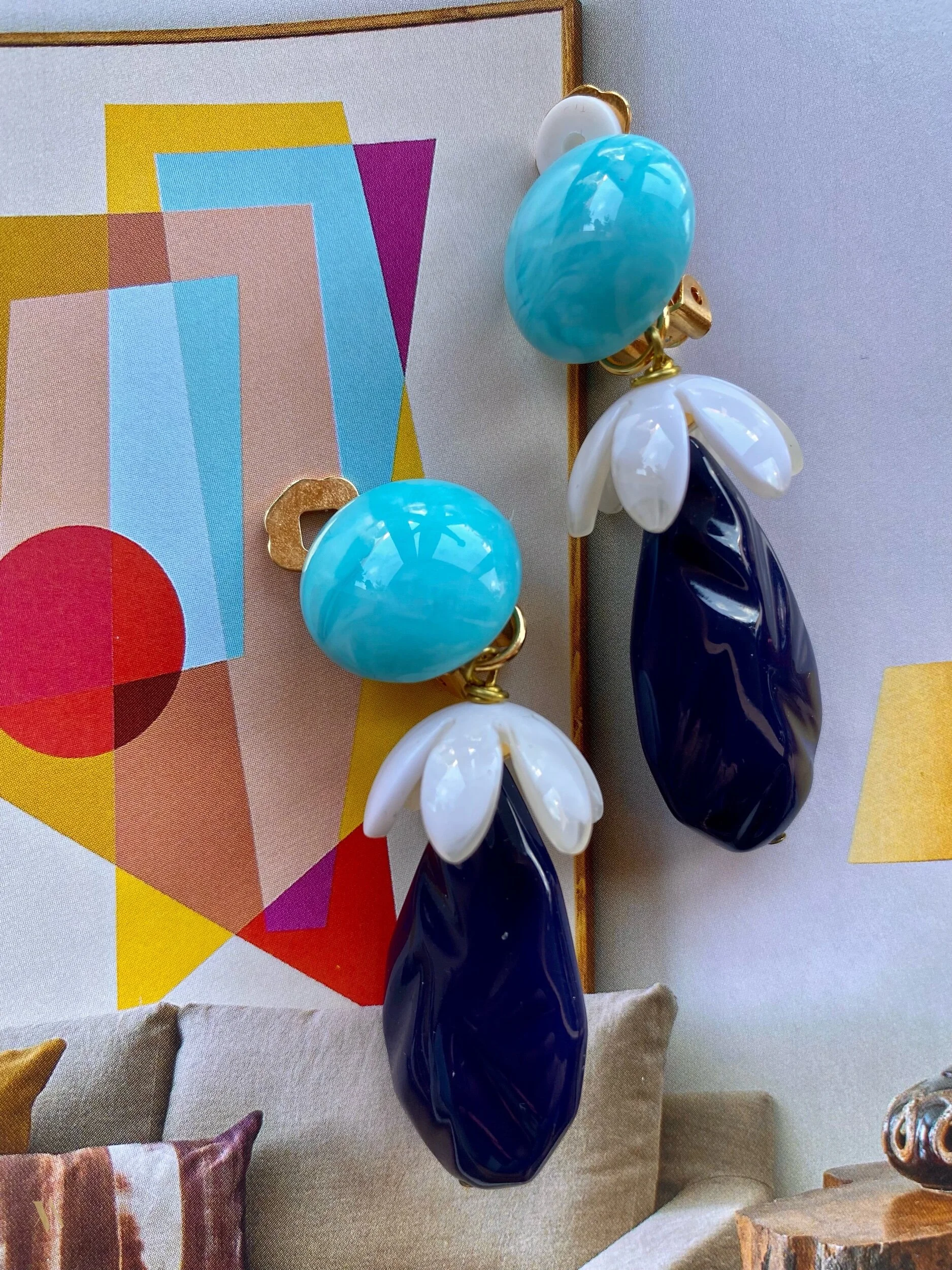 E59AA966-BE2D-41AA-8C0D-2FFECEEE1D5F