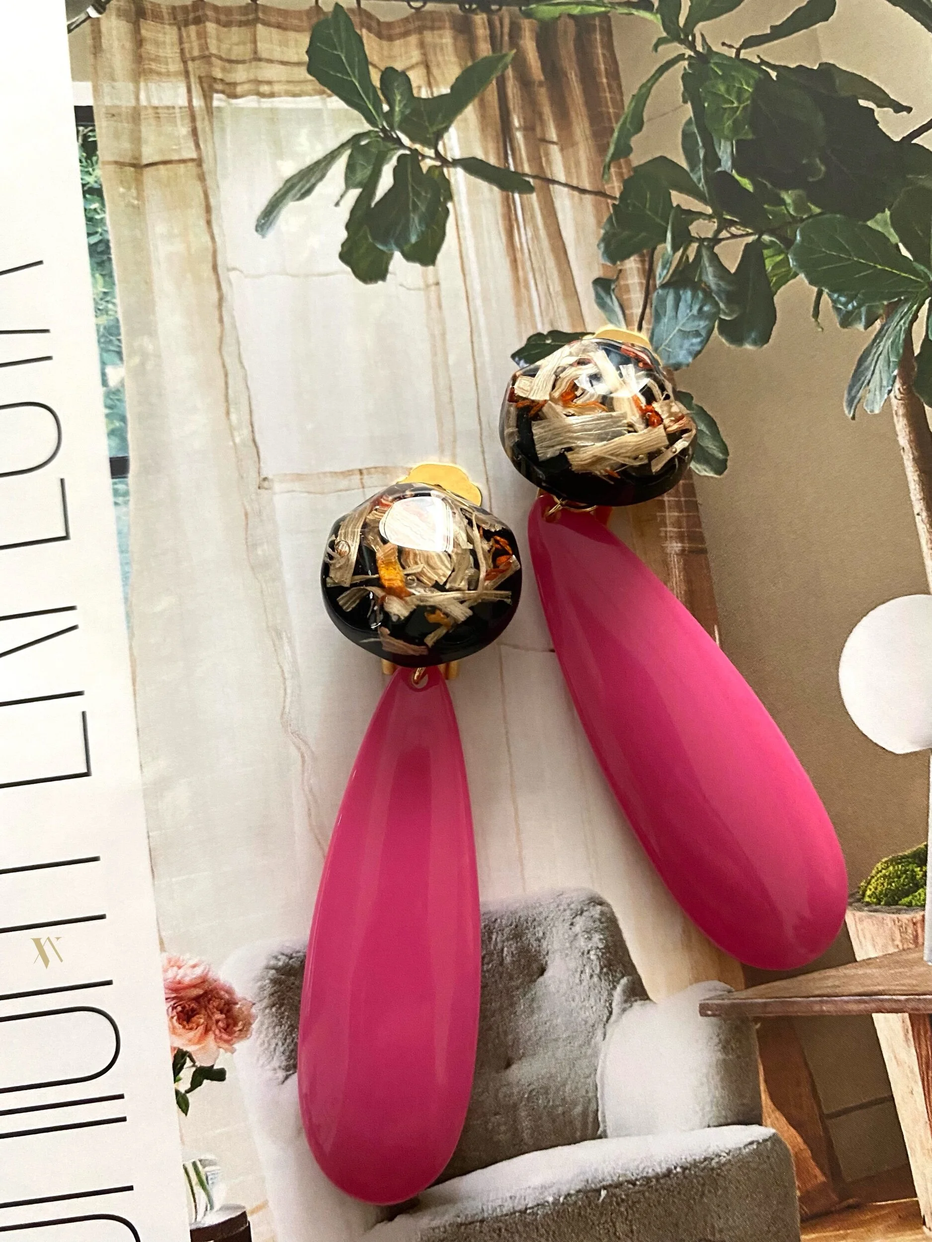 1F45387C-68D5-443F-89E8-83A4AF8C9966