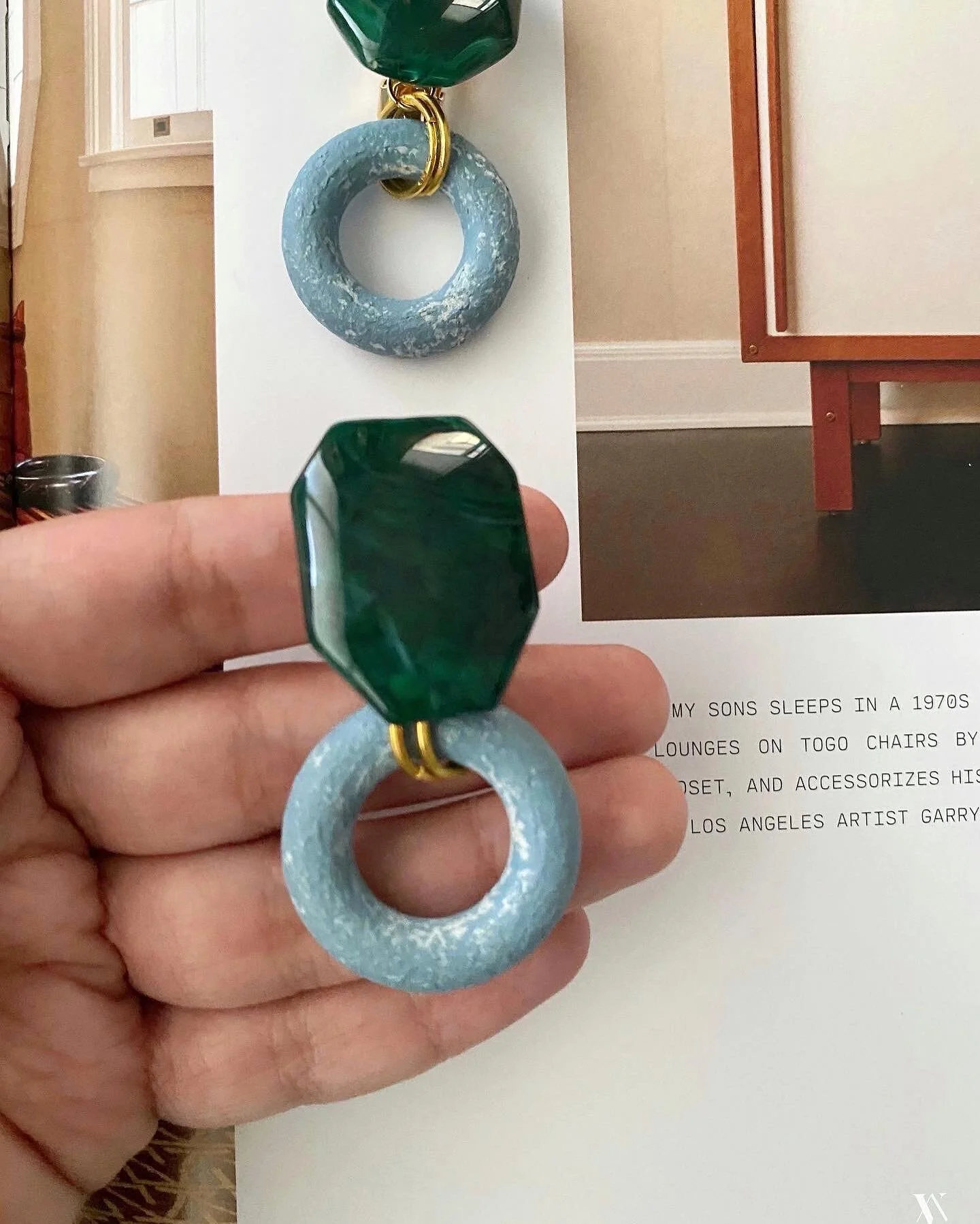 894DB9C8-4184-4CD3-9D52-C285F6FFE892