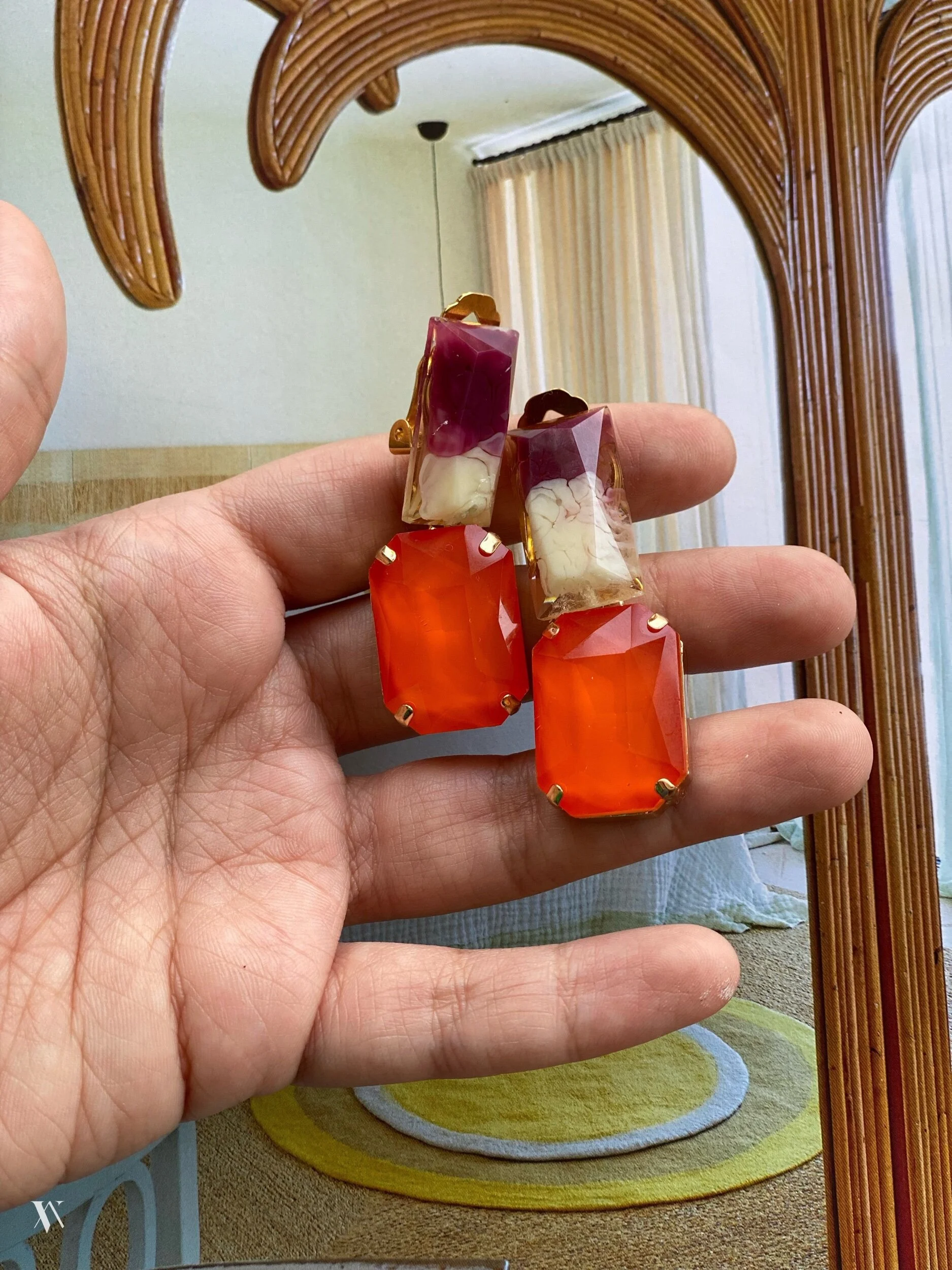 22F77295-4747-4B67-94BC-9C41E1F65CFF