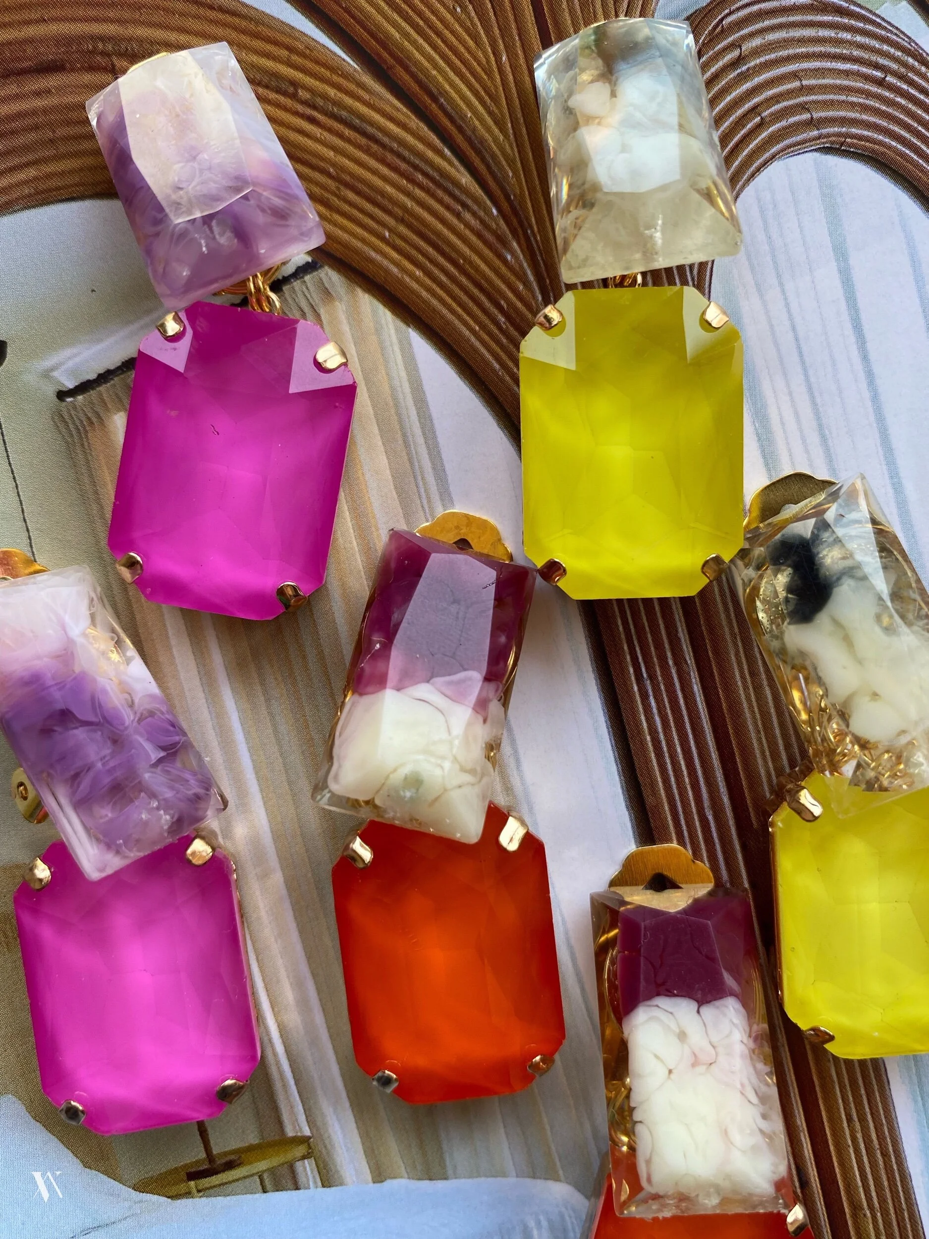 0F2E9C52-19D8-4FCD-B14F-756A79E8643F