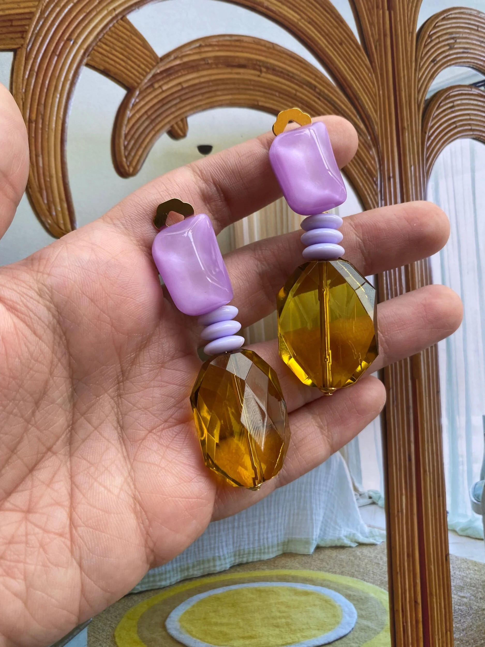 70161EFC-5EA1-45D1-819E-4C9AC6EBBBC4