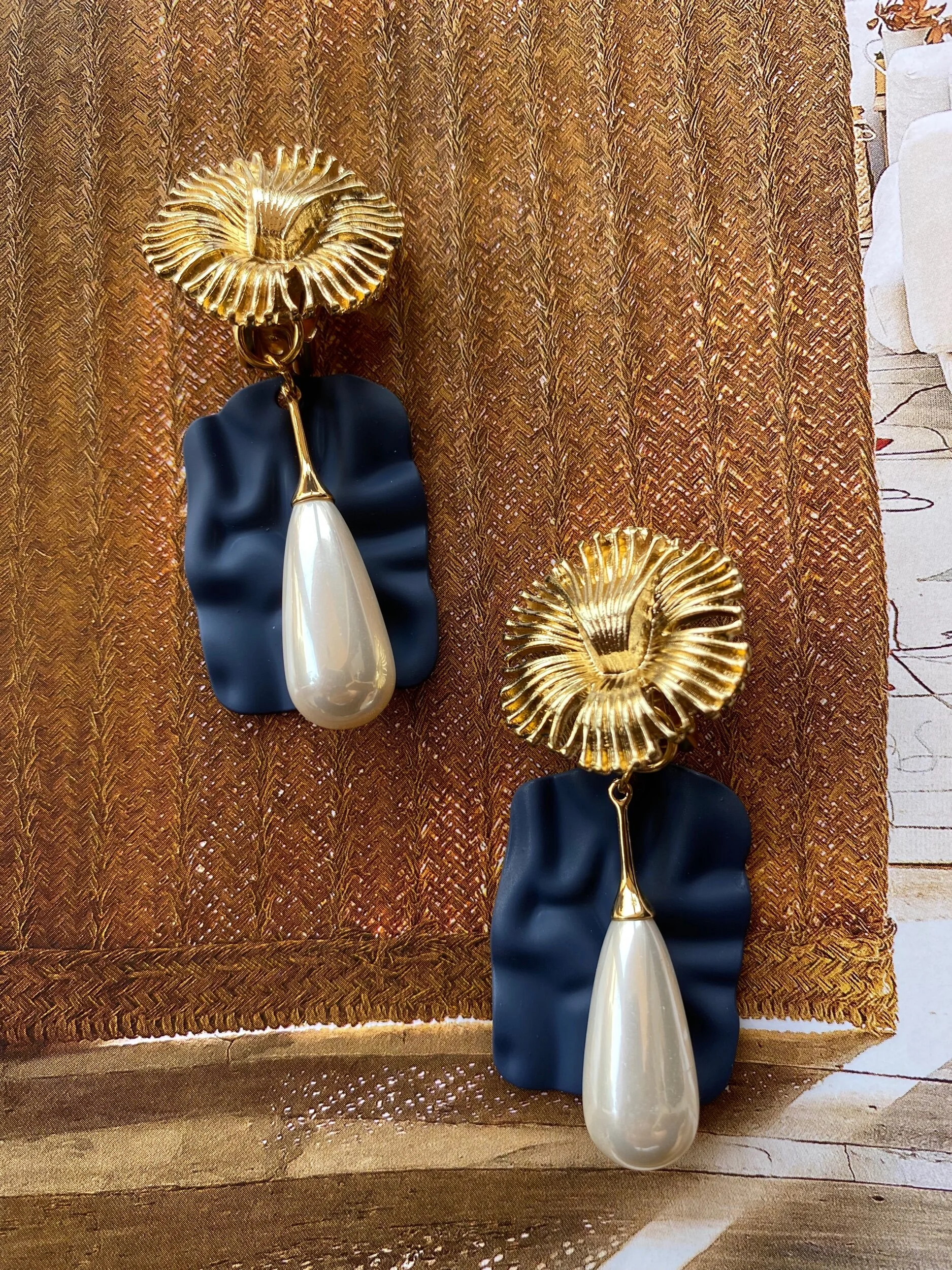 7FCE8BA2-EDA0-46BF-80B5-51901692B422