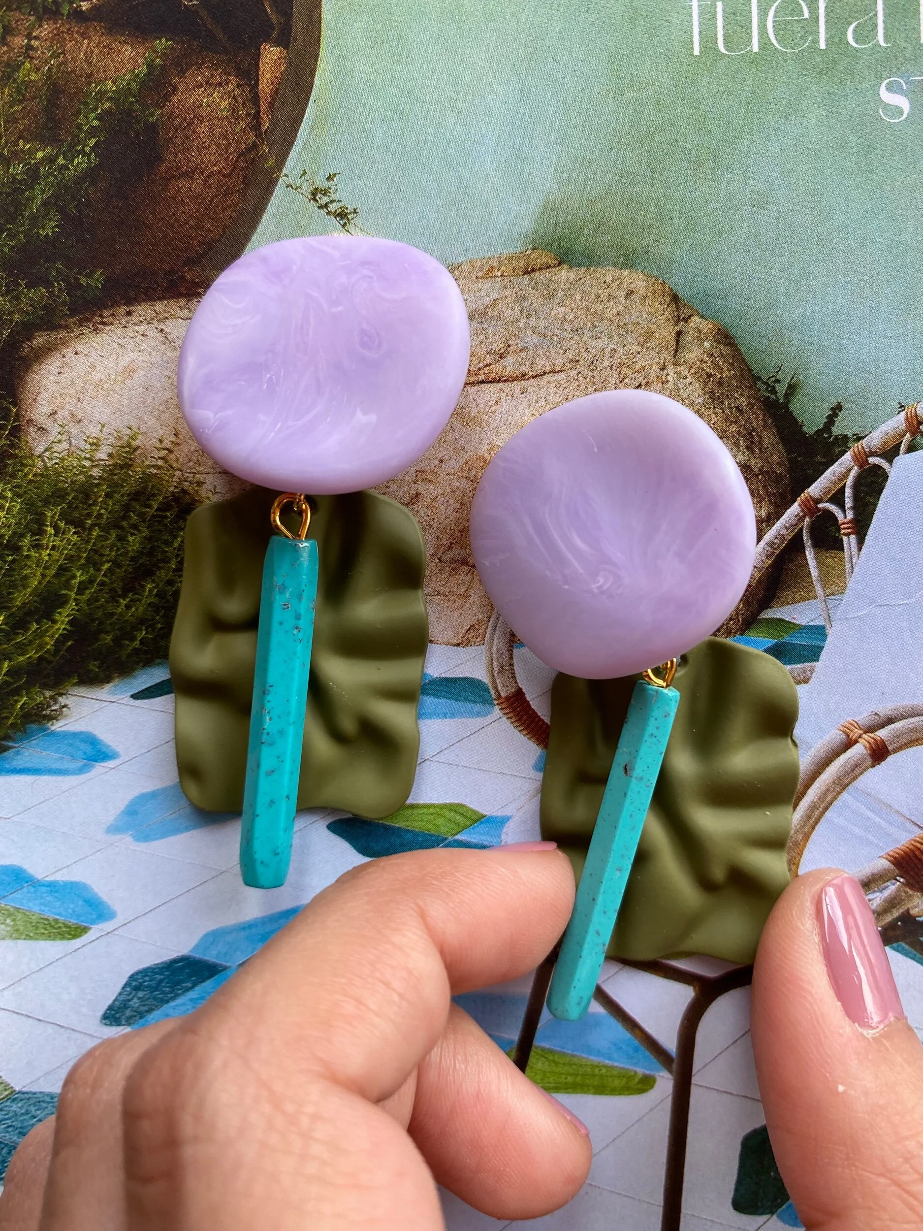 E0221C09-227E-41F4-A049-9A480F05A557