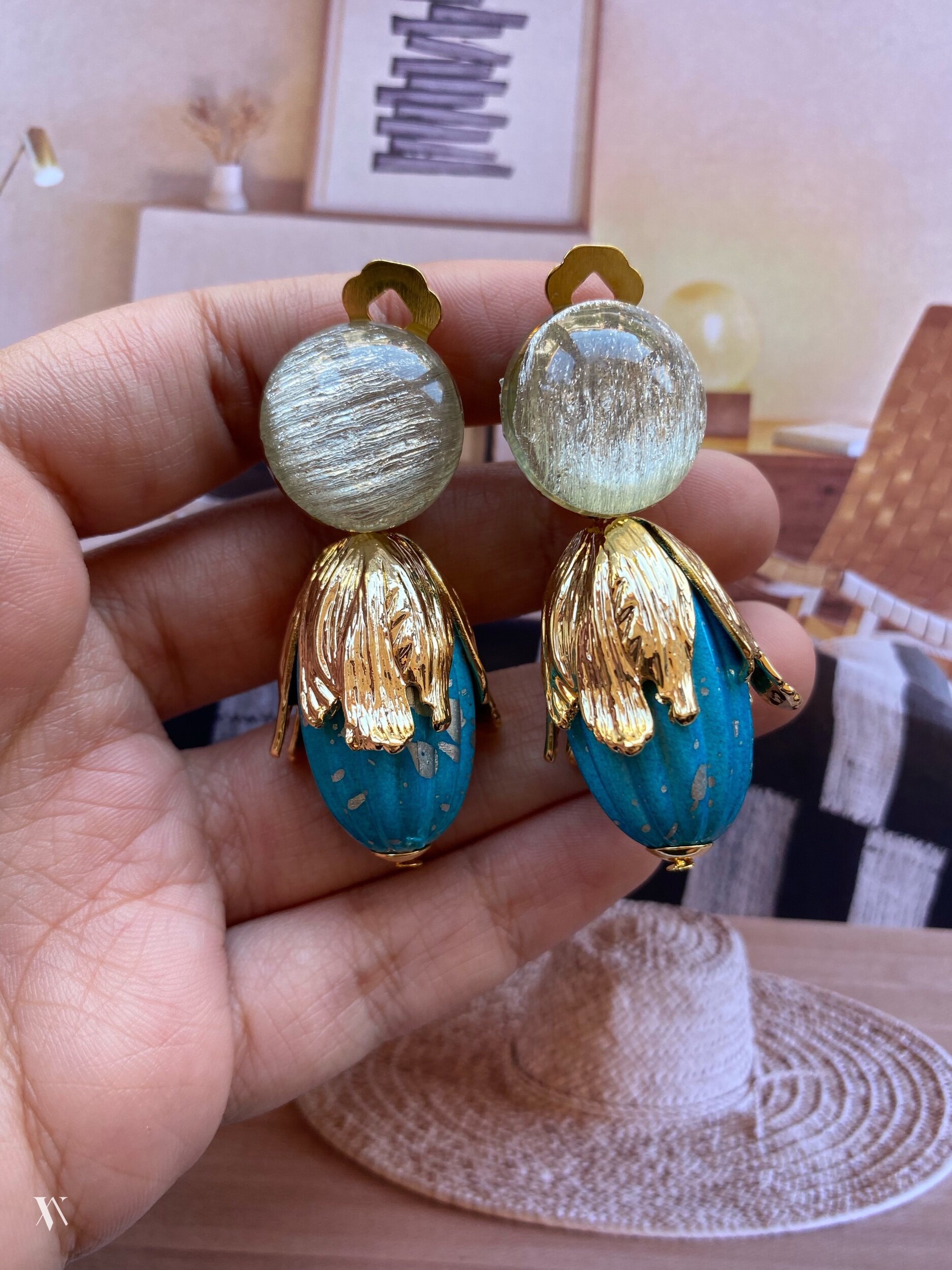 F5A09049-D370-4C6B-8F59-8FA0046CA9F0