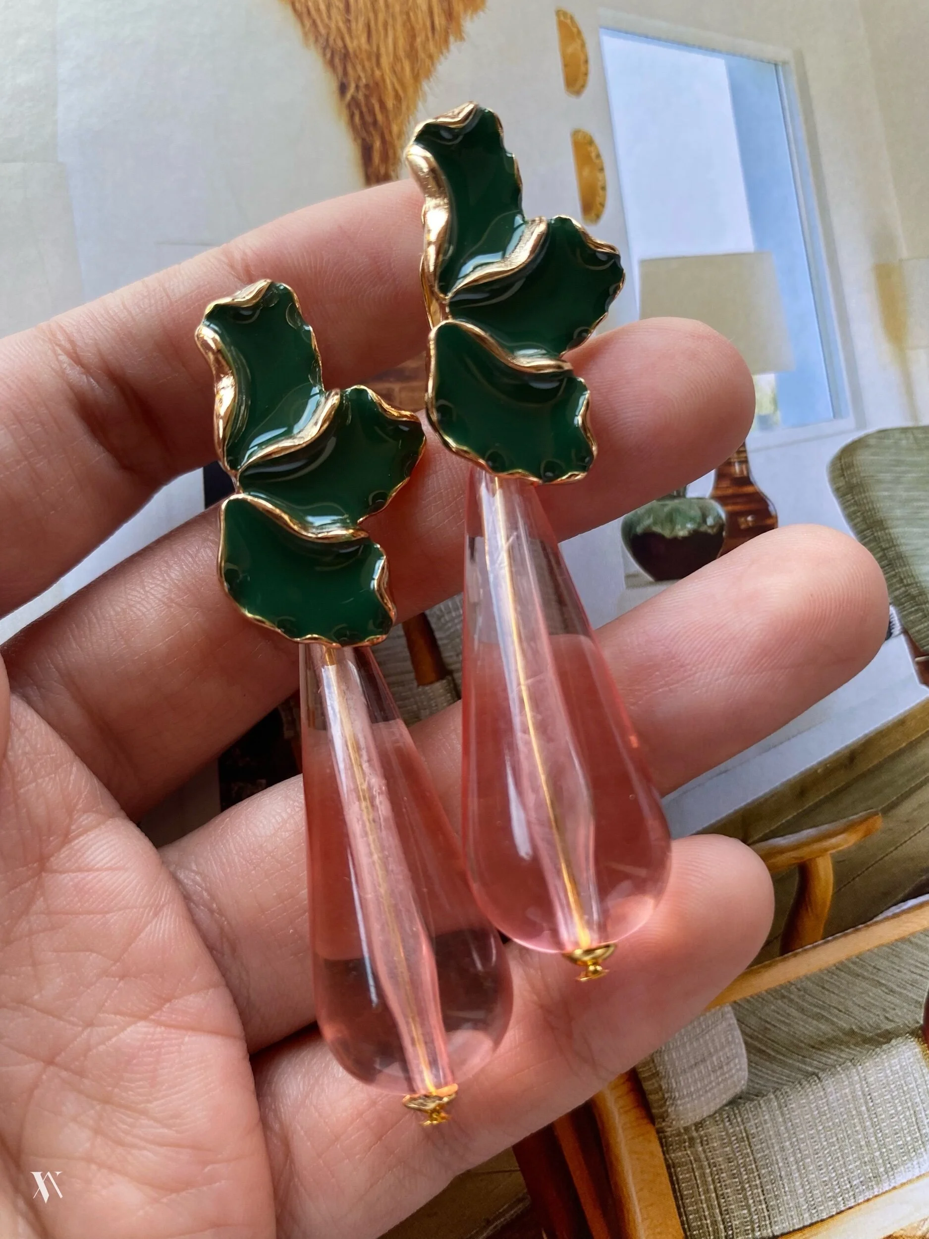 26D9EFAC-DD96-4C2C-BAC6-EC13EC63684B