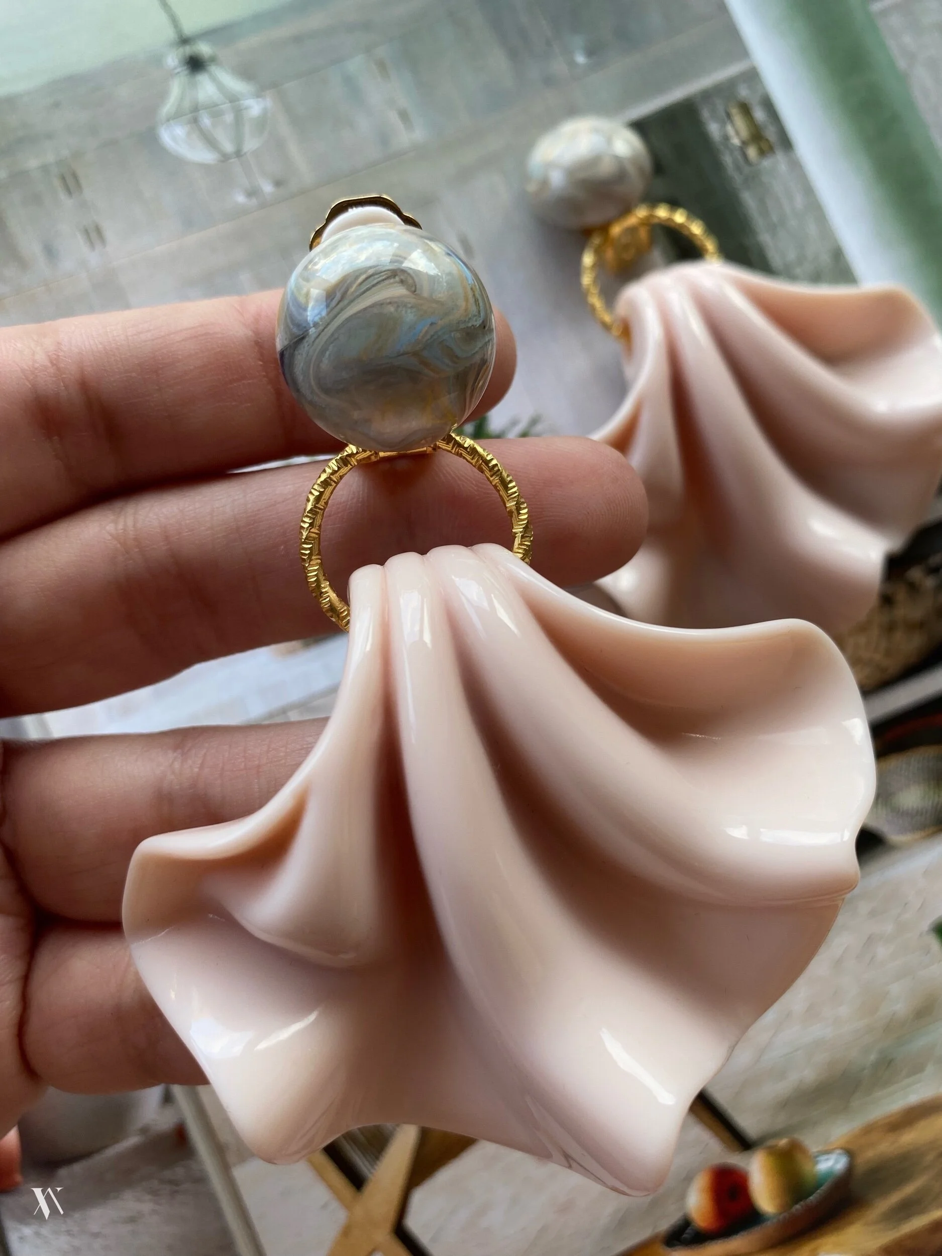 FA275DA4-7061-47EE-B1F1-06E07E5ECE73