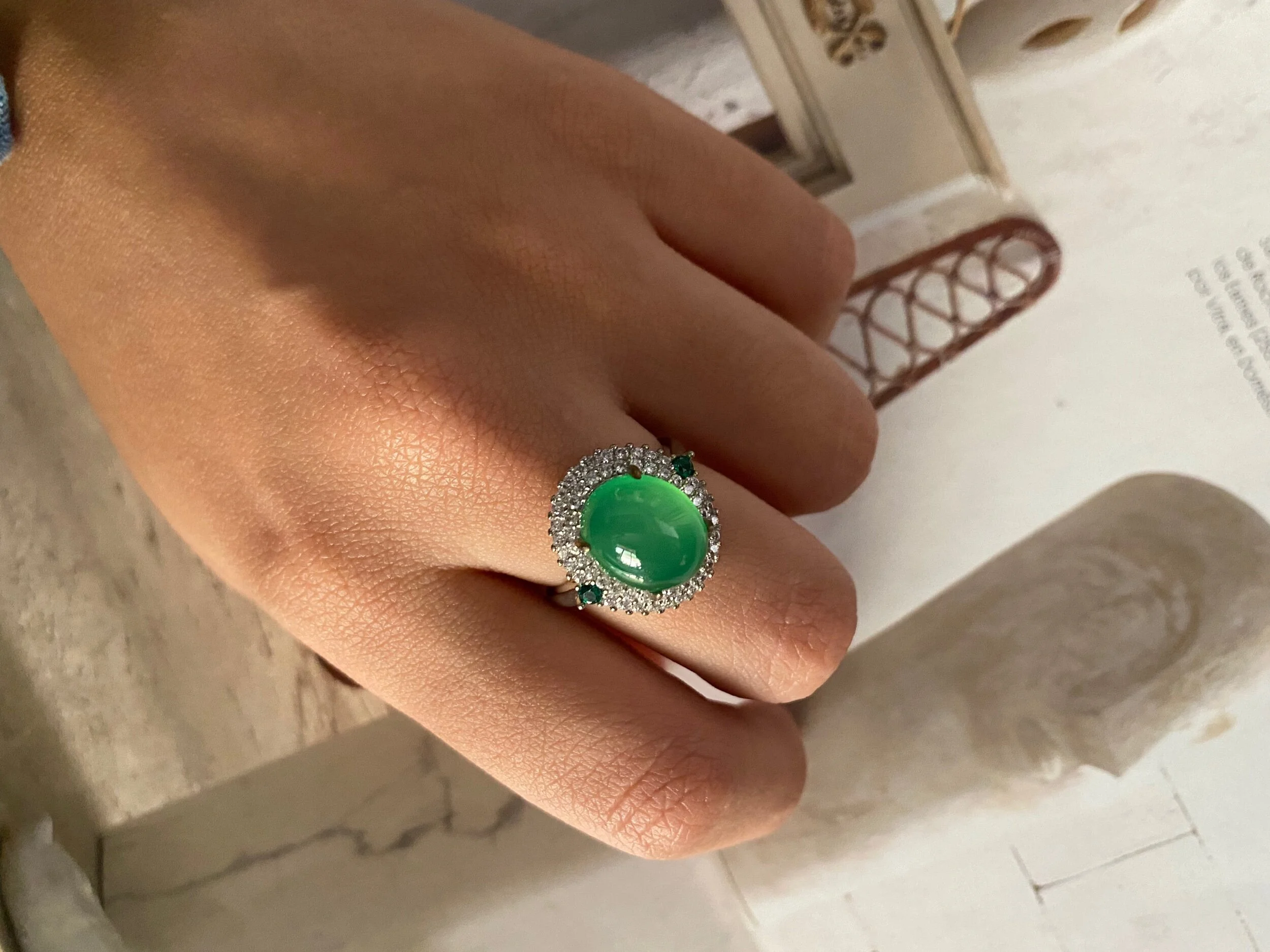 906BA60B-F093-4CF3-A70B-90CB64D9F219