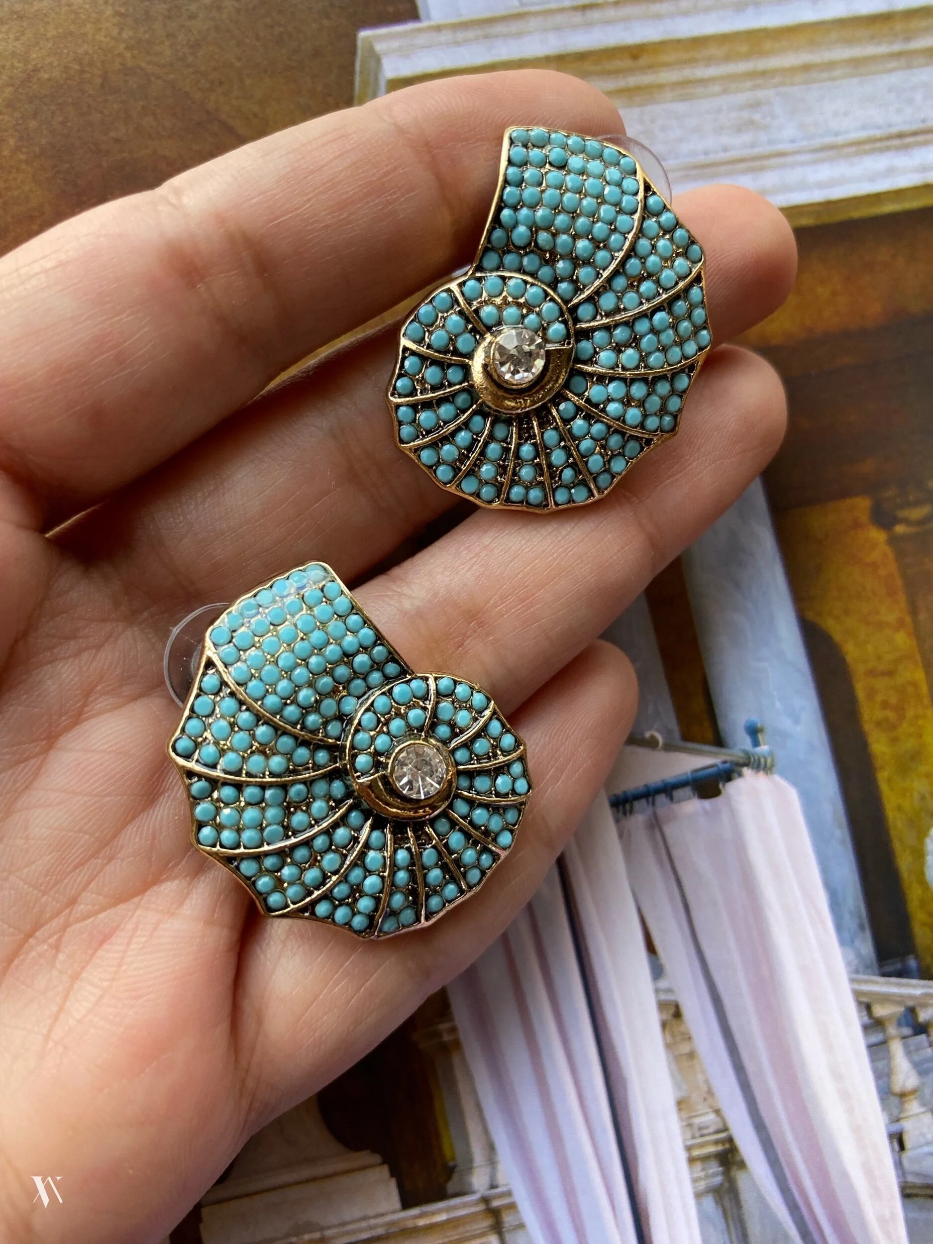 806DBAB5-5BAE-4B7A-85F2-14EC00D00191