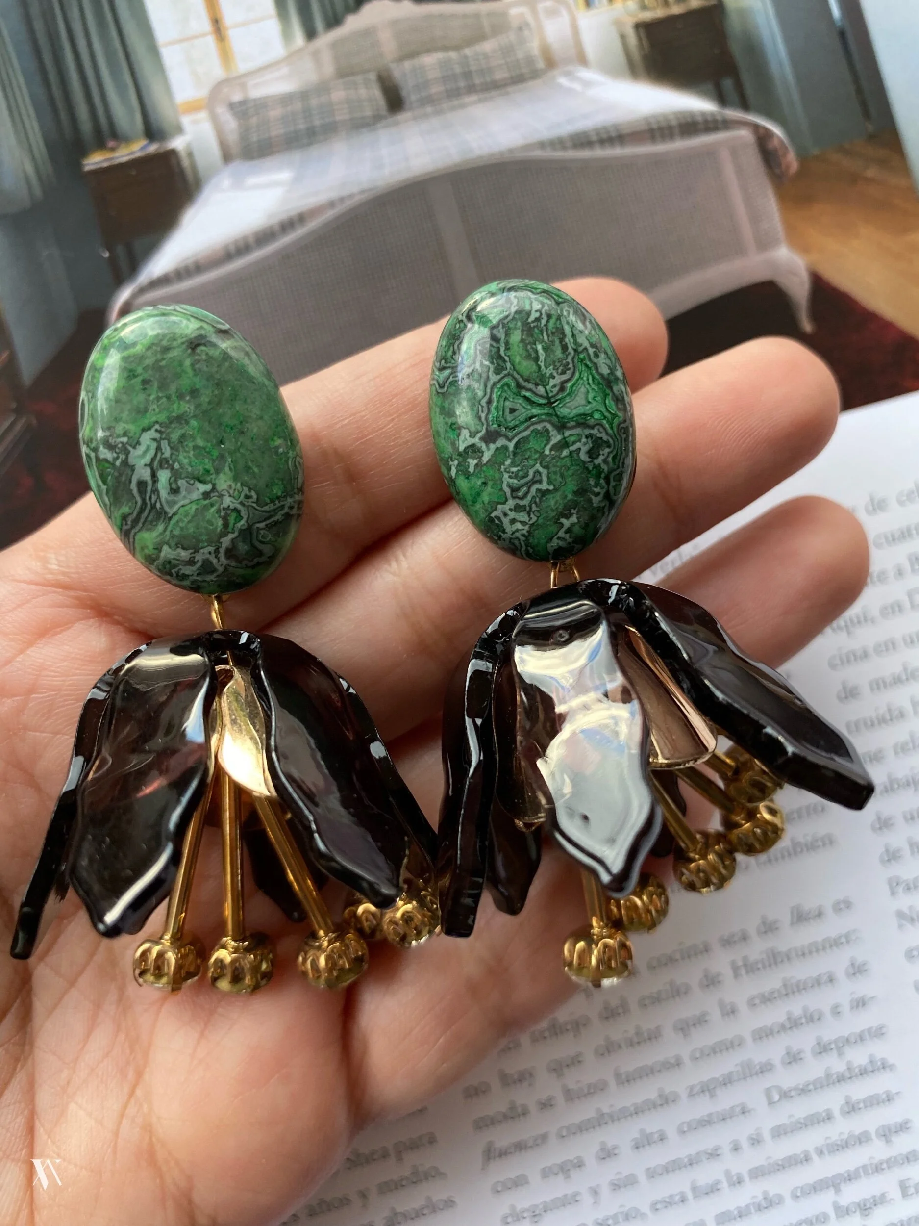 EF696338-9FFC-491B-9DF7-F4164ED5D391