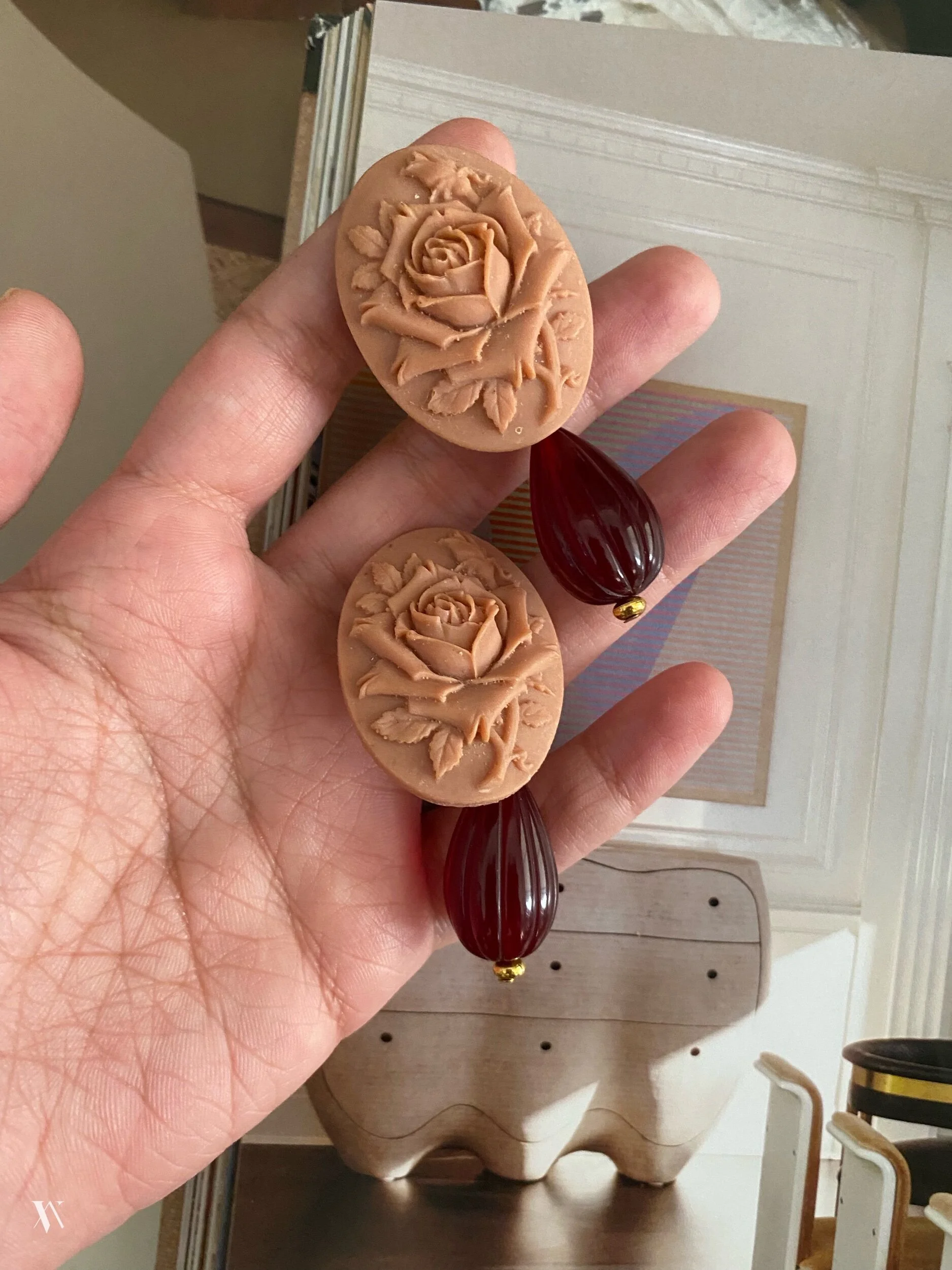 C1B67F67-E770-48AE-B027-F574F7F72903