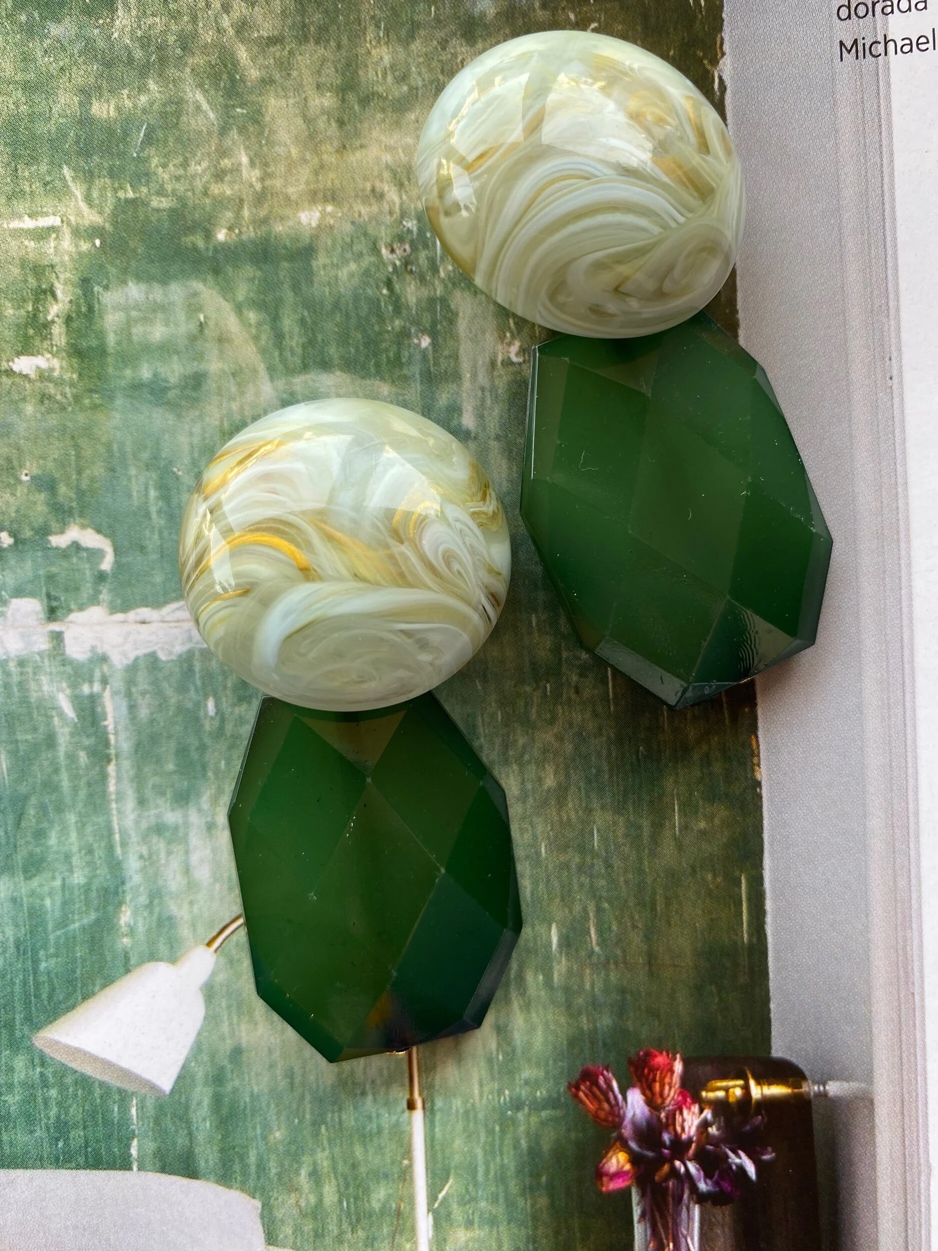 72AC10F5-5752-40FA-8948-95B0B96CA8CF