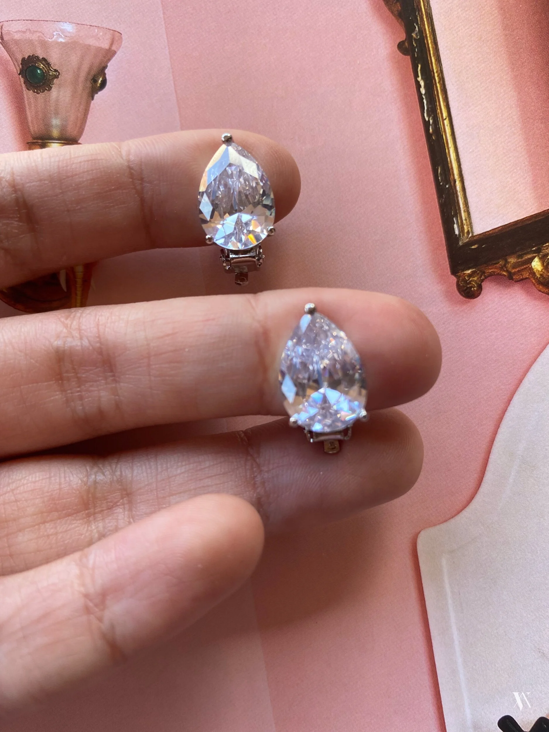 B69E34C7-F831-491C-A4DD-4AC83AB0E401