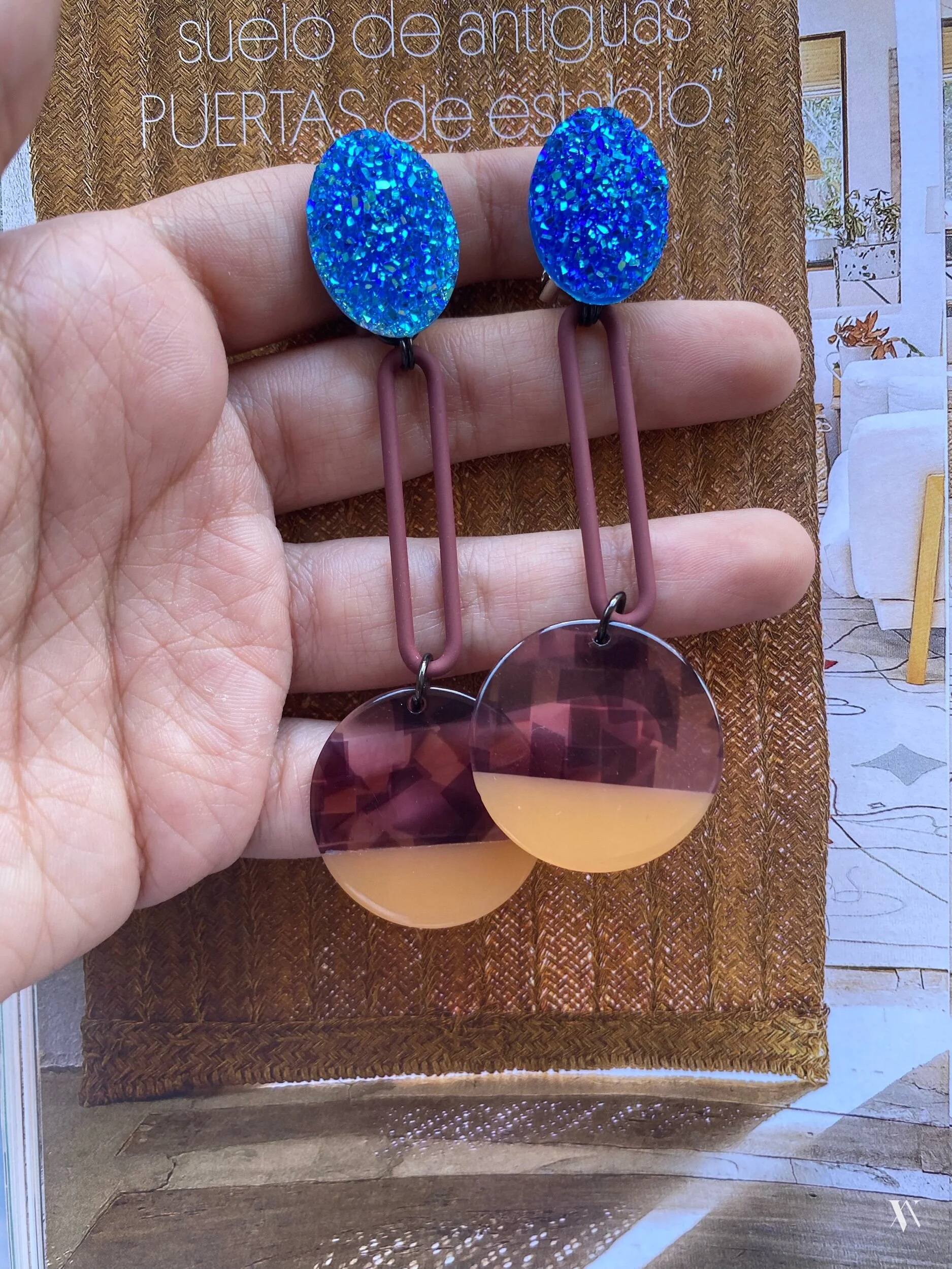 4804F424-0D46-4CA4-BDA6-C1478671CA38