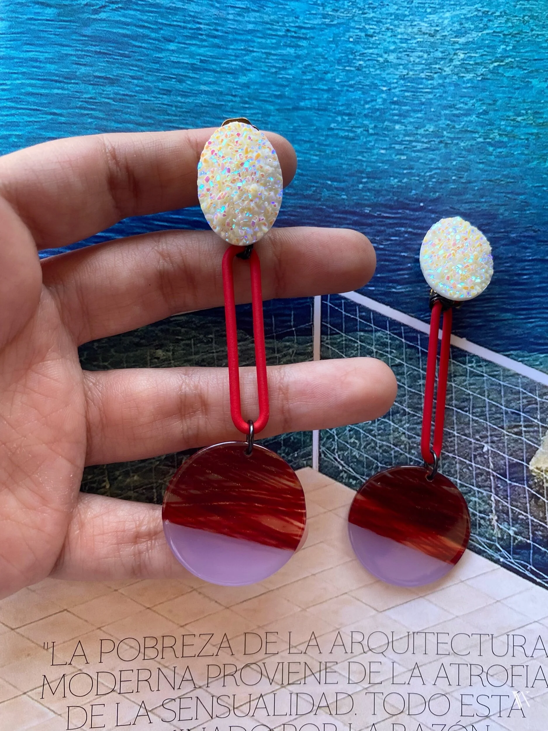 6C70AAE7-9D5E-415D-8FC1-D6295BAF0CD2