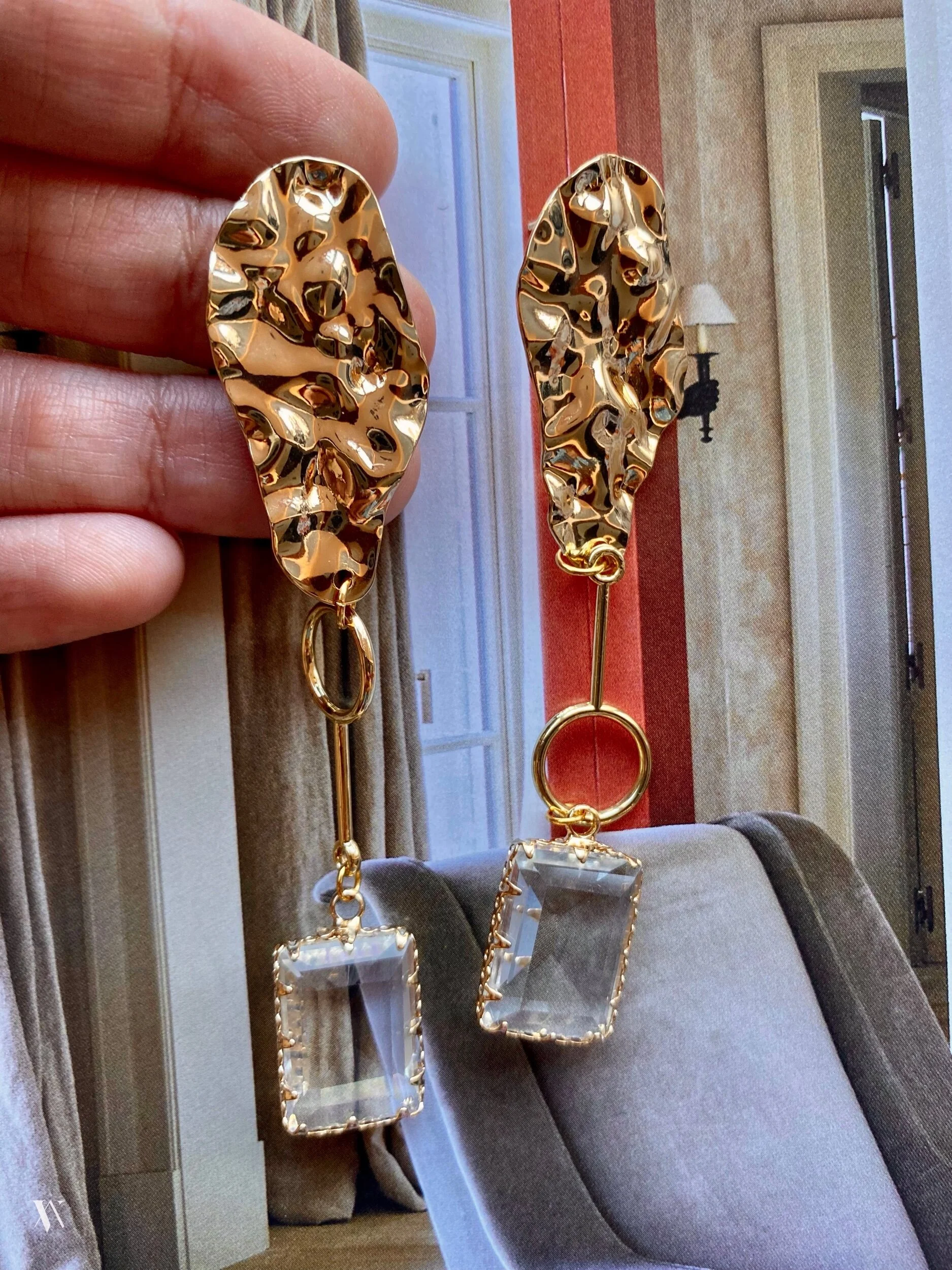 A046E917-3304-441E-87B5-FD71AE47EB2B