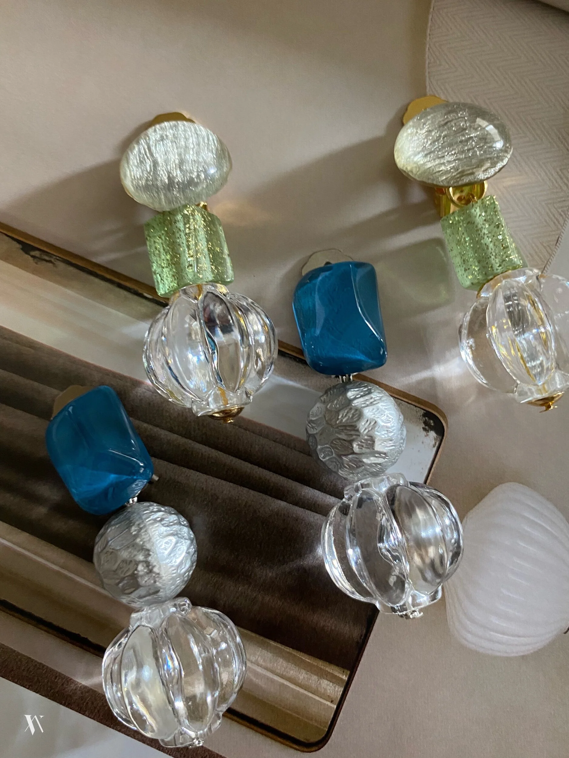 A2EEA171-525D-4C42-A637-F2EA2489F52B