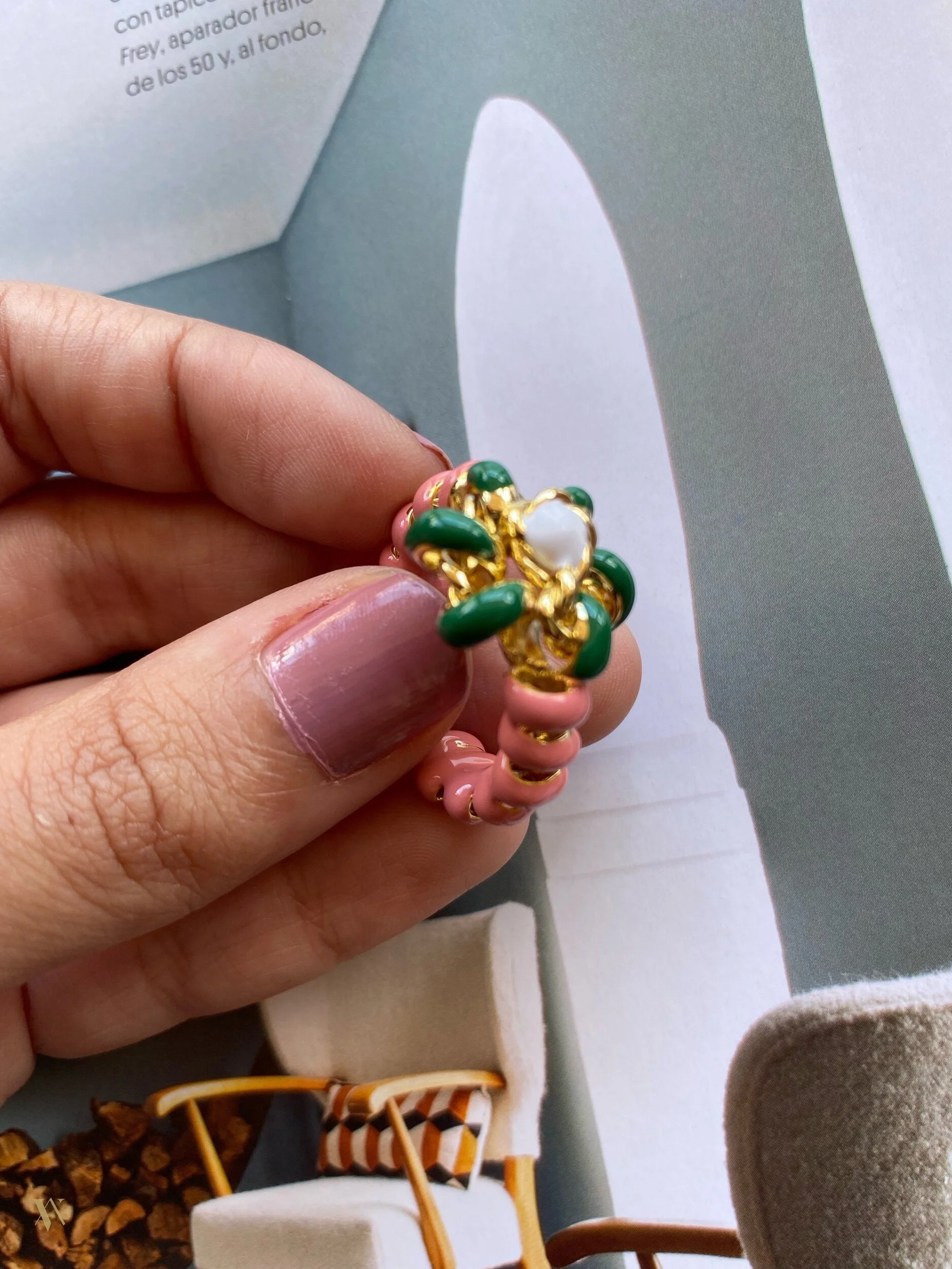 E80E931E-B1A9-4F03-85A2-5EFBBD961AE8