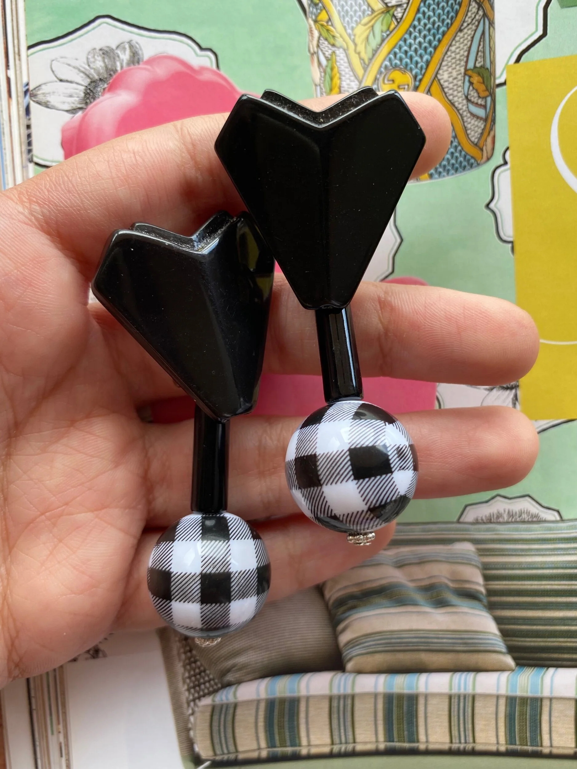 0D973B8B-76E0-4BCC-9377-1B8707A9E83F