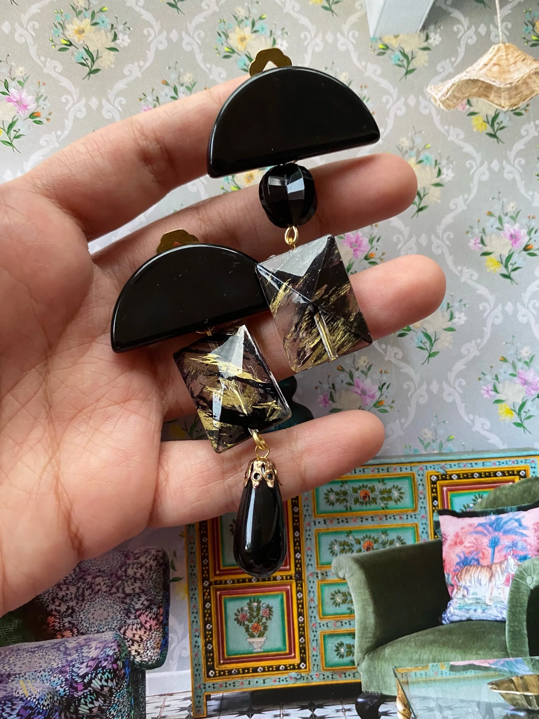 ECD7E3E0-F4B7-41BC-9261-417B7E2A3CC5