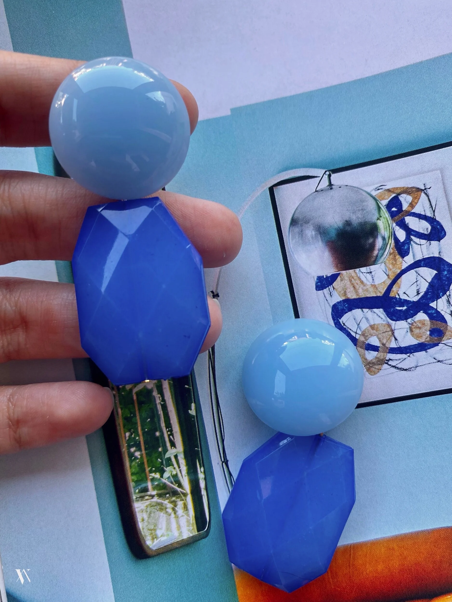 A6C551DD-1D8B-4F3C-8A20-090633AAAA31