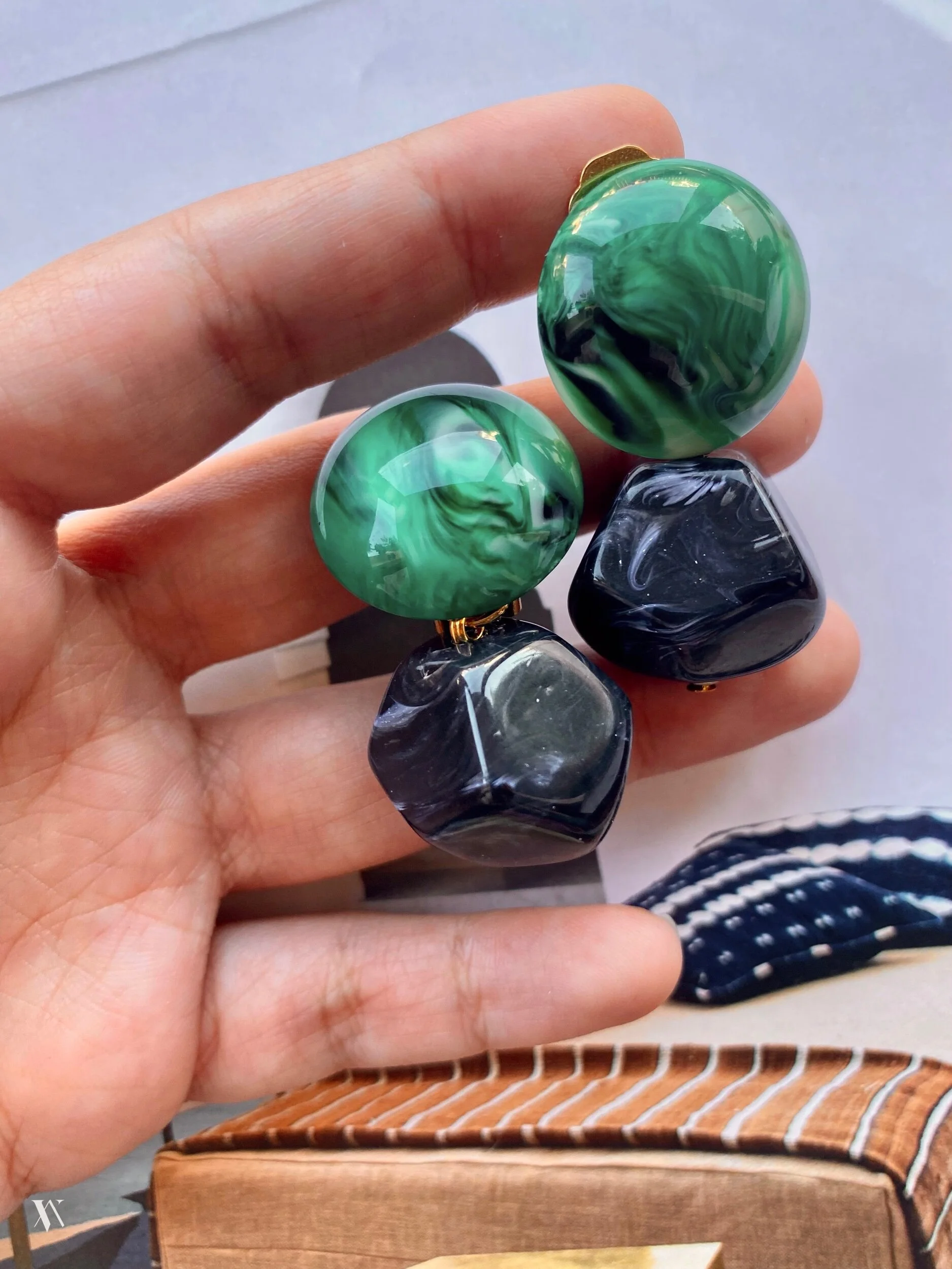 DC93B31B-3A35-4F0C-94BF-42EFDD15DD96