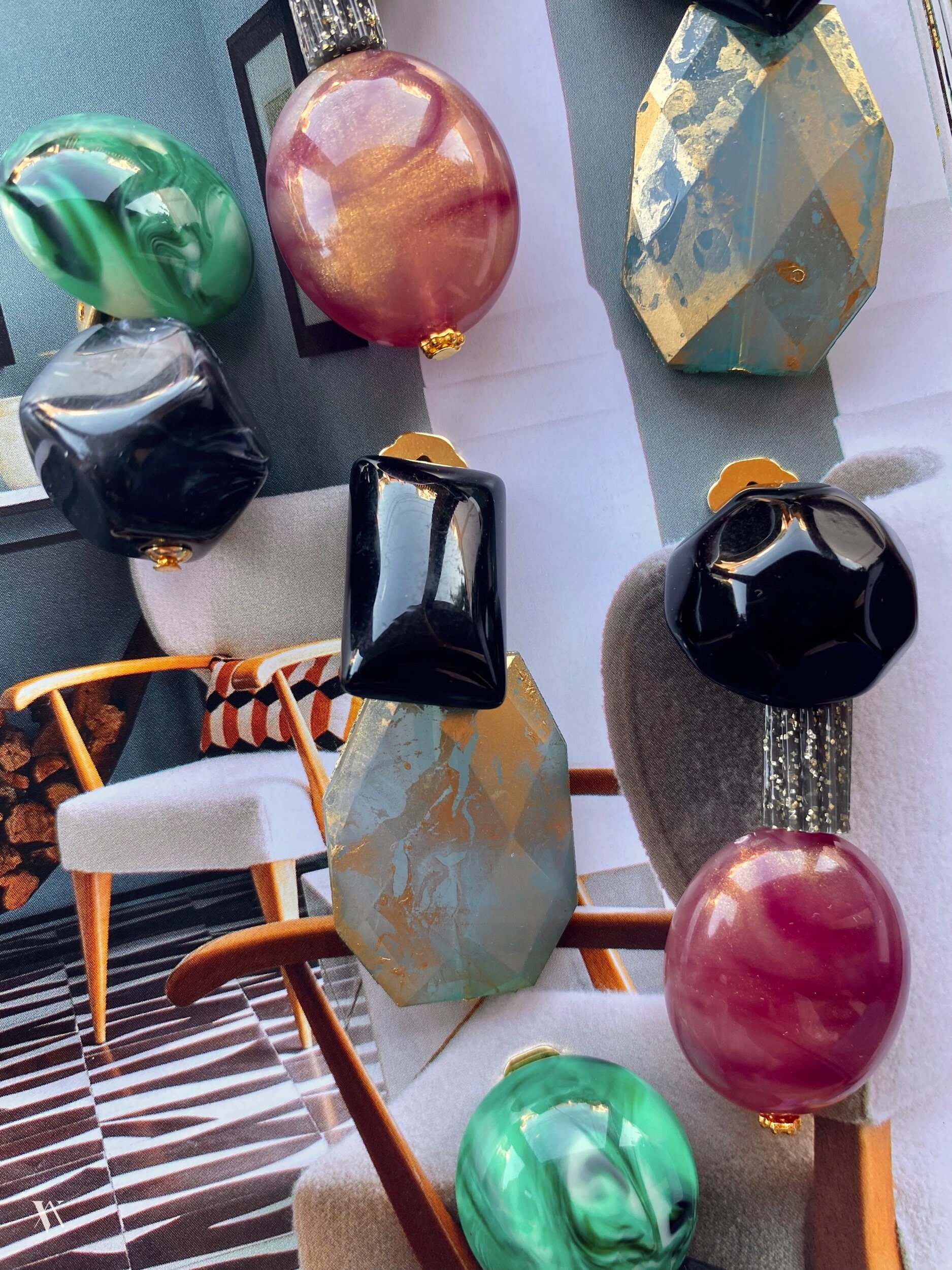 8E096B60-BF5F-4EFA-A431-6D83CFBEE713