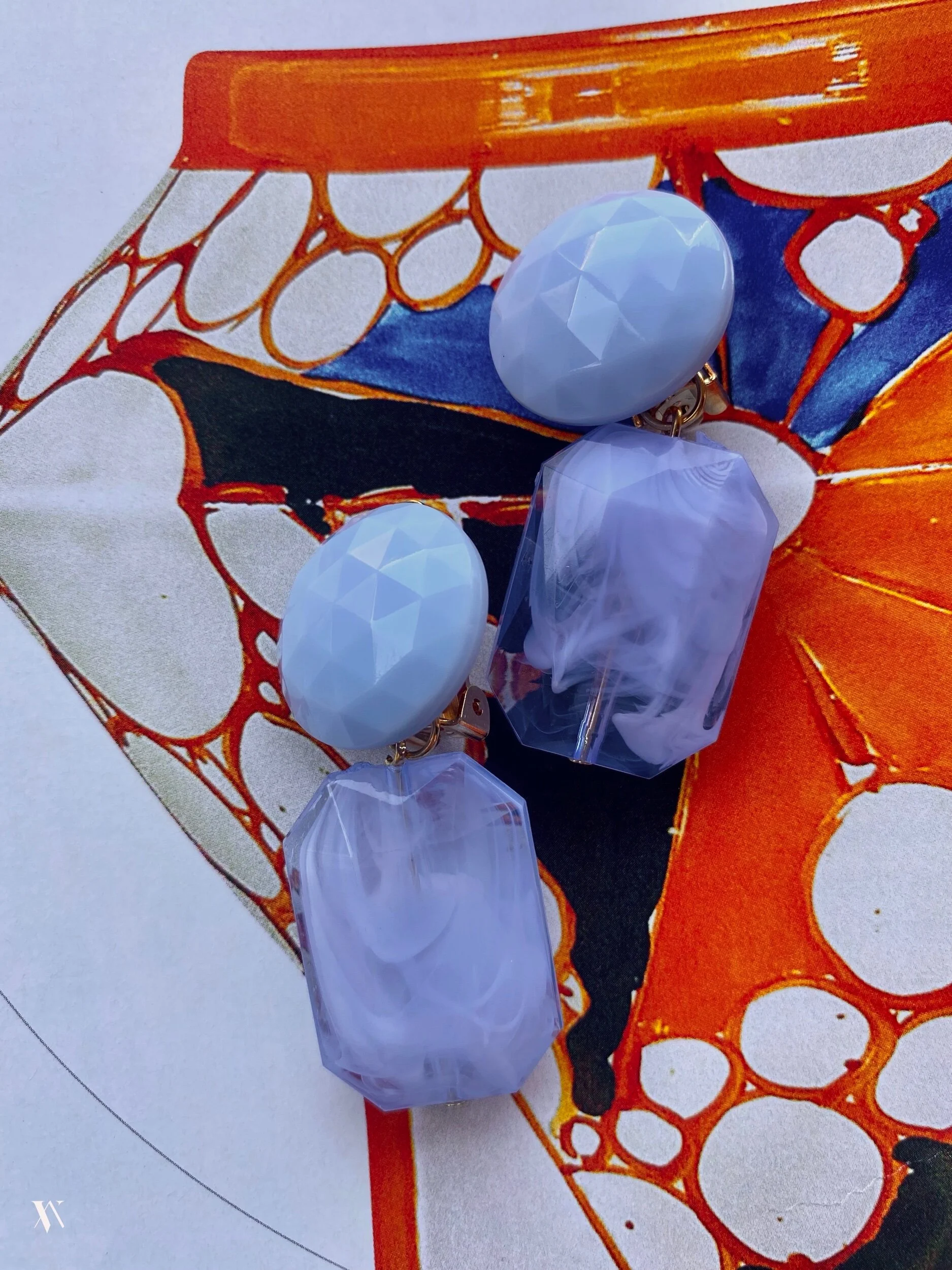 FF9E7F1C-9EE1-43AF-8124-FC9C6FC18BD7