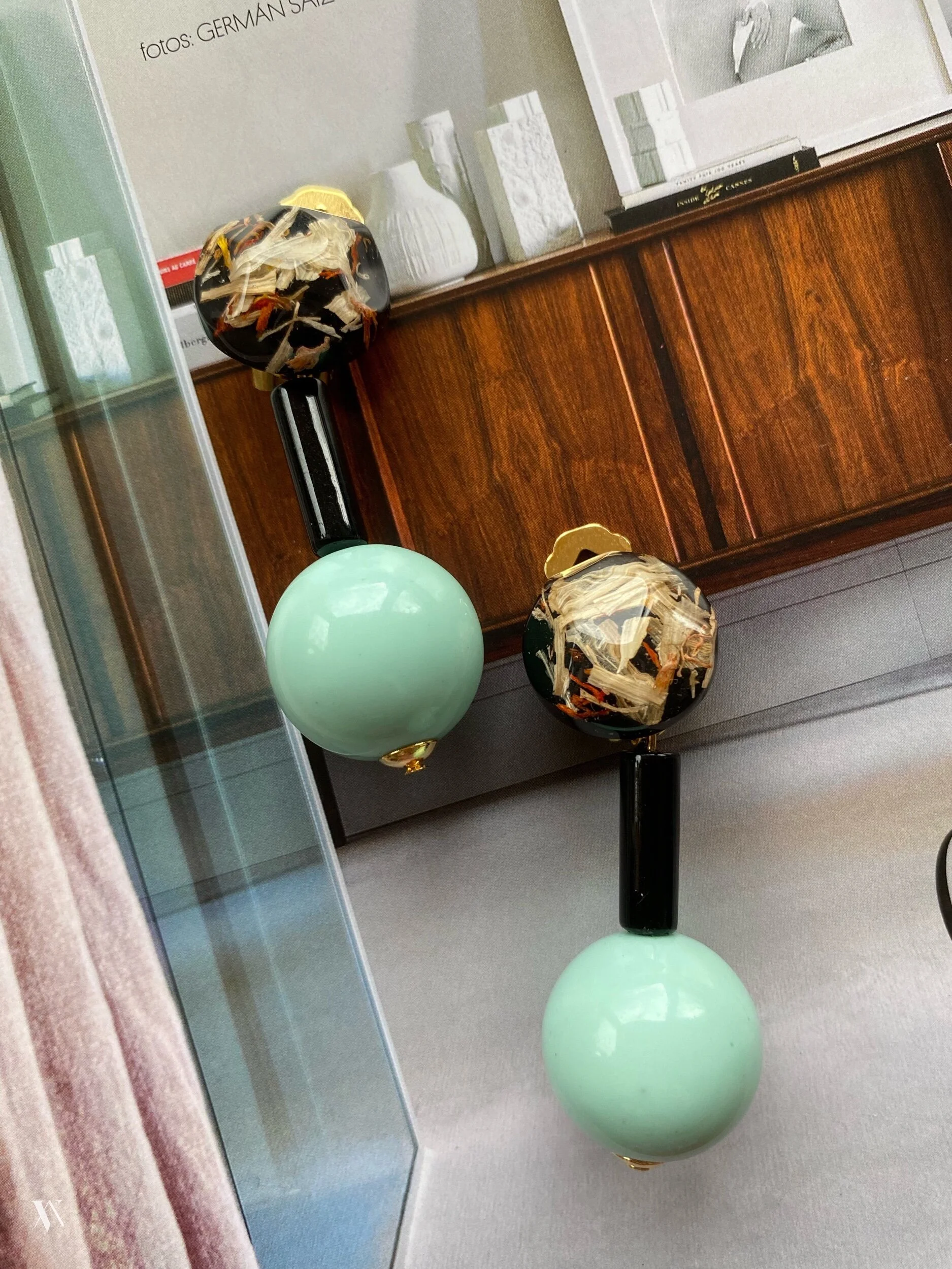 33472414-45D3-426C-B125-B2A30B54BBF4