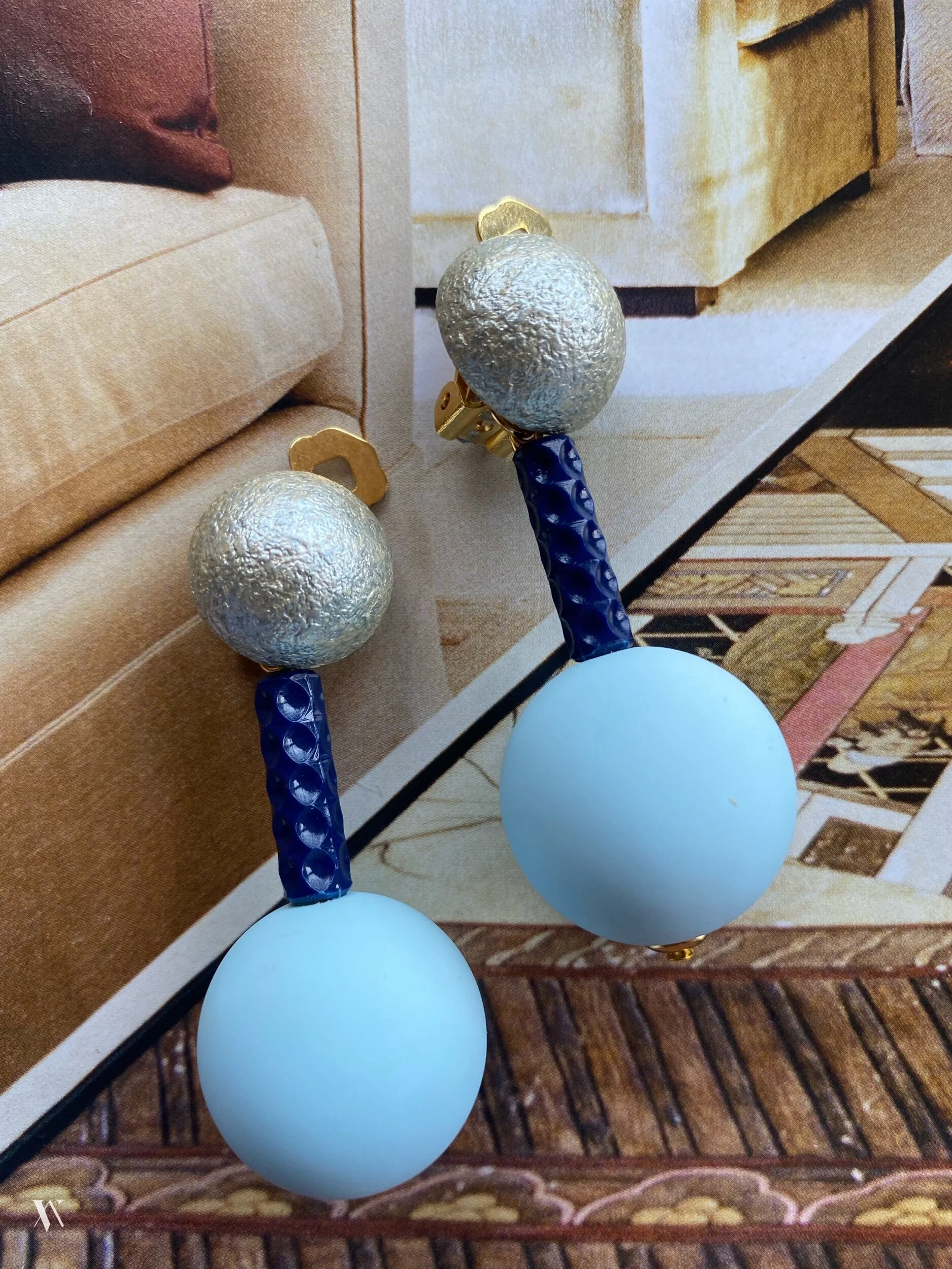 421D472C-E821-4BA9-B269-E183F29E132C