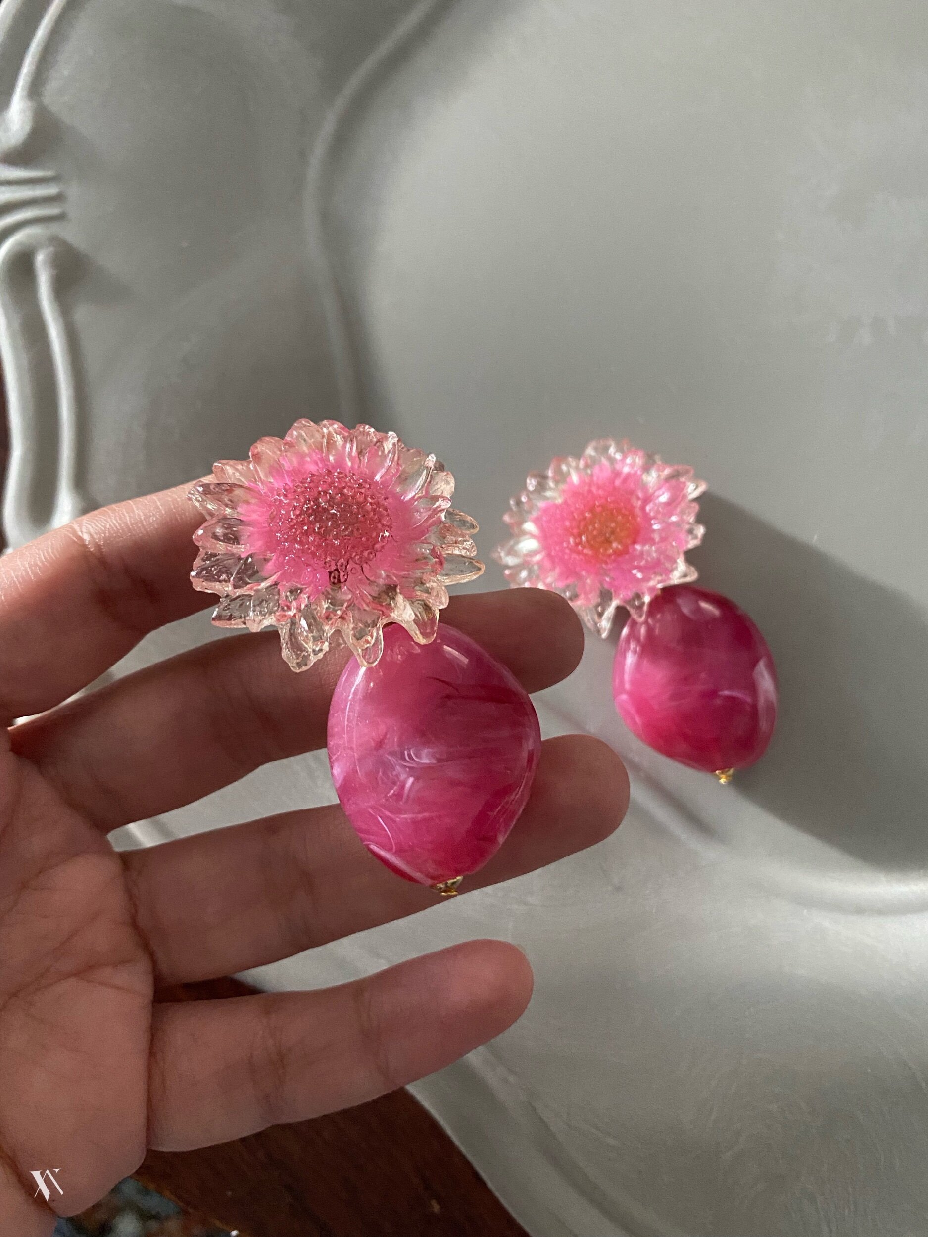 E1BB209D-F599-4606-823A-4C07A42533ED