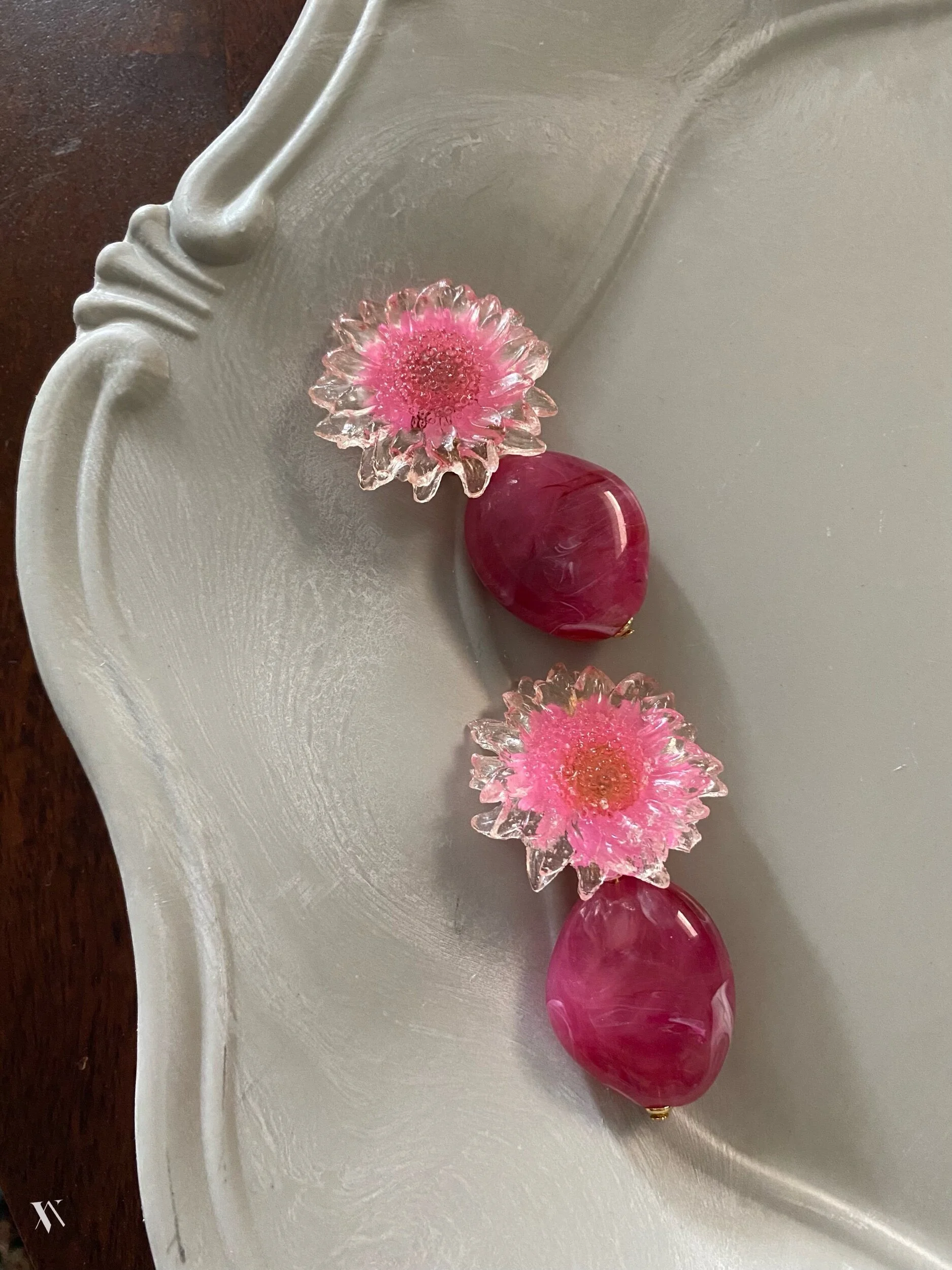 B976B5C1-1C31-4531-BE0C-87DC4C6066CE