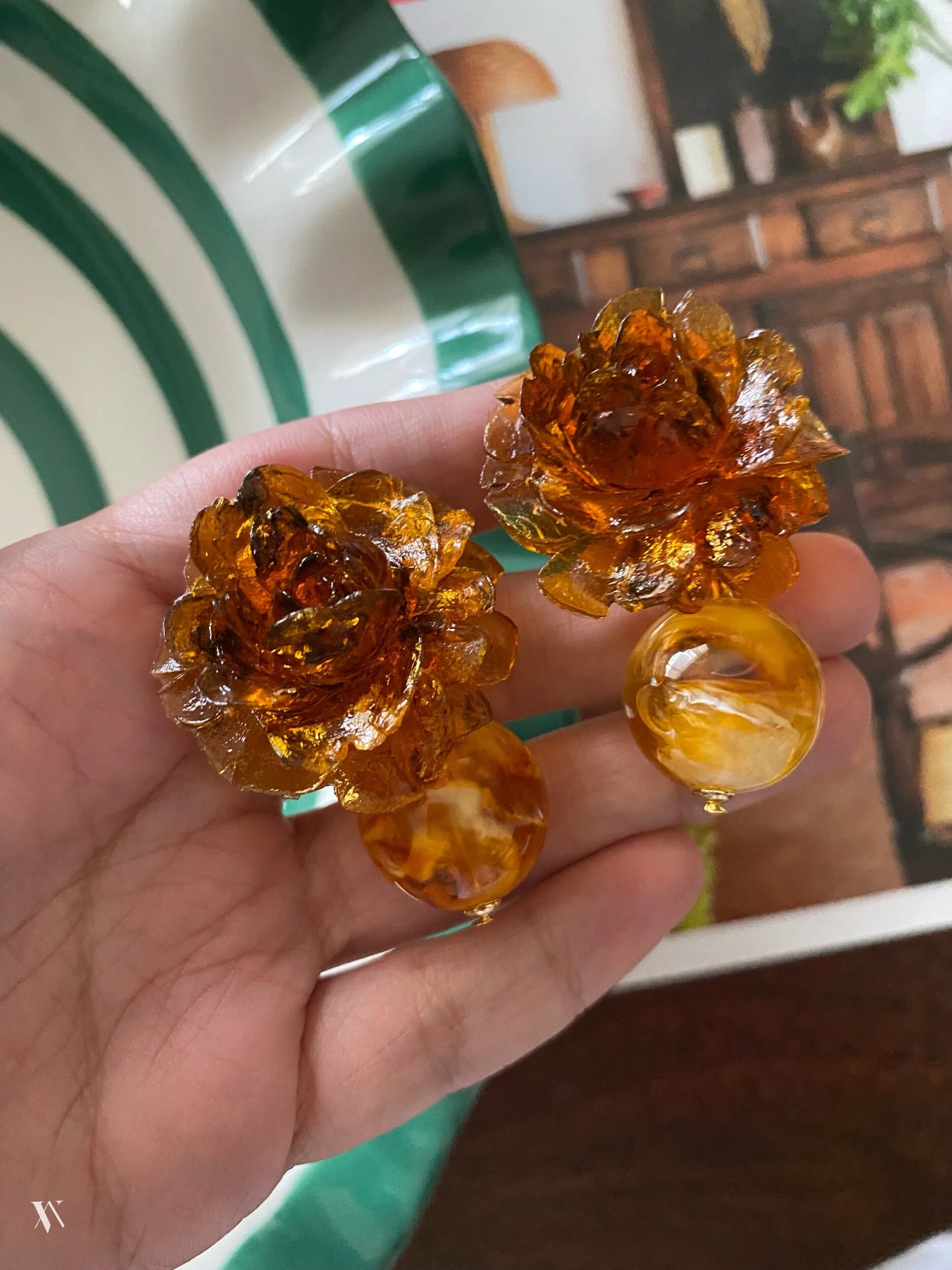 2CCDAAD7-9404-4C21-8B17-F3F84D61FD24