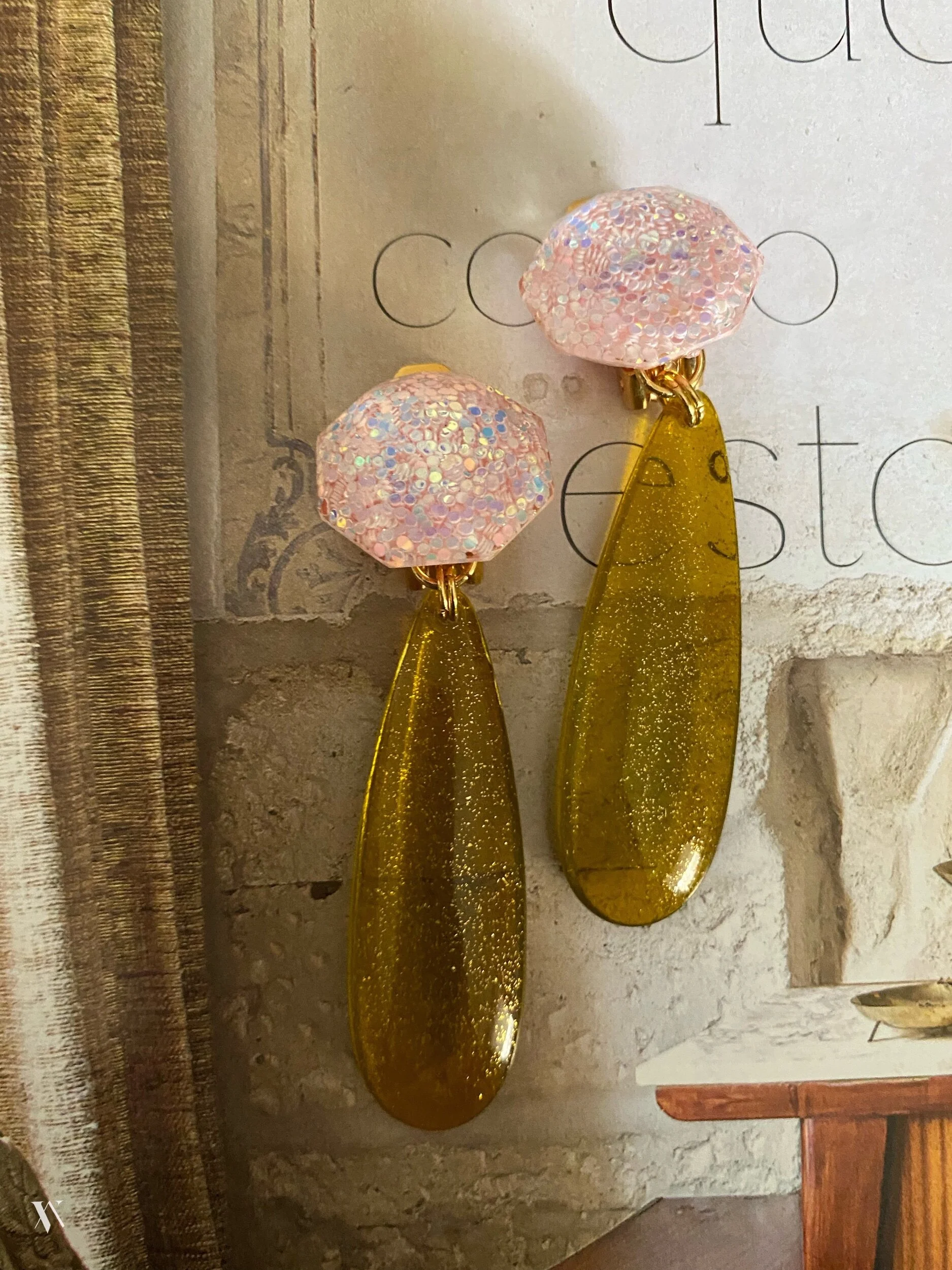 8E2768DF-745C-40AB-8841-A940F324F4DD