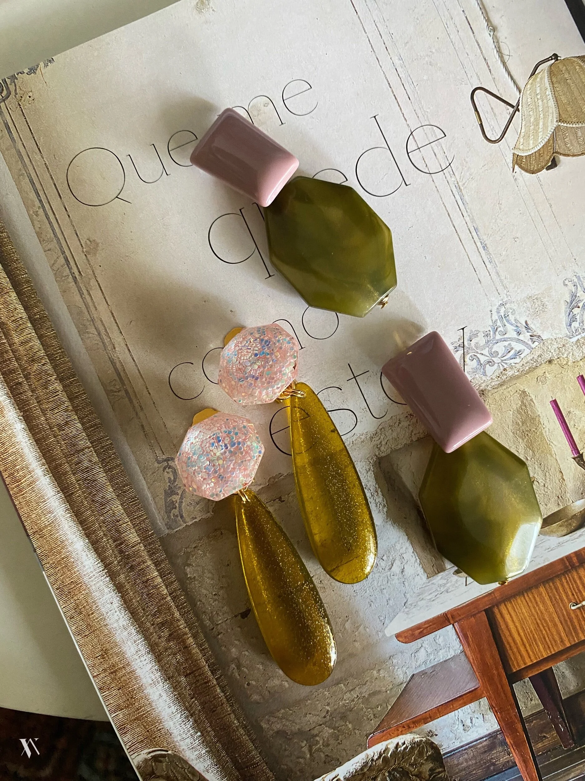 52A70B21-628A-4EEA-AAB9-4B7529E658E2