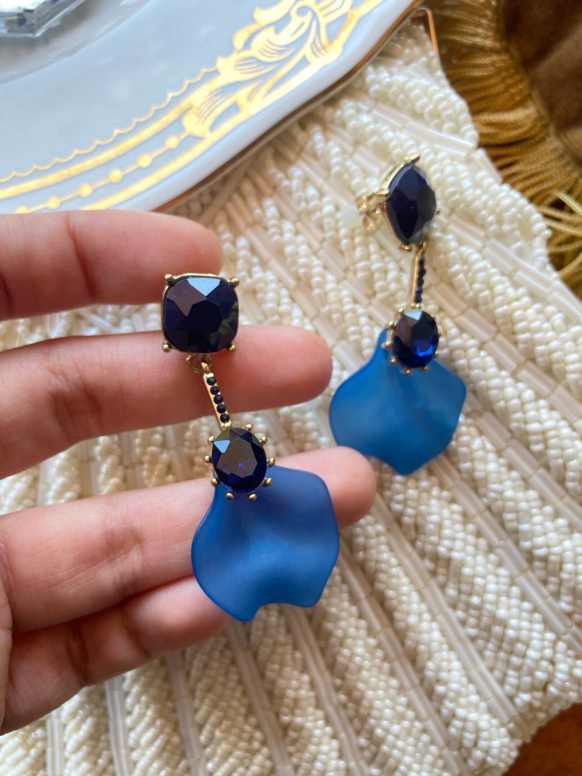 38ADFFBA-82F0-4040-8CAD-C29CAE772893