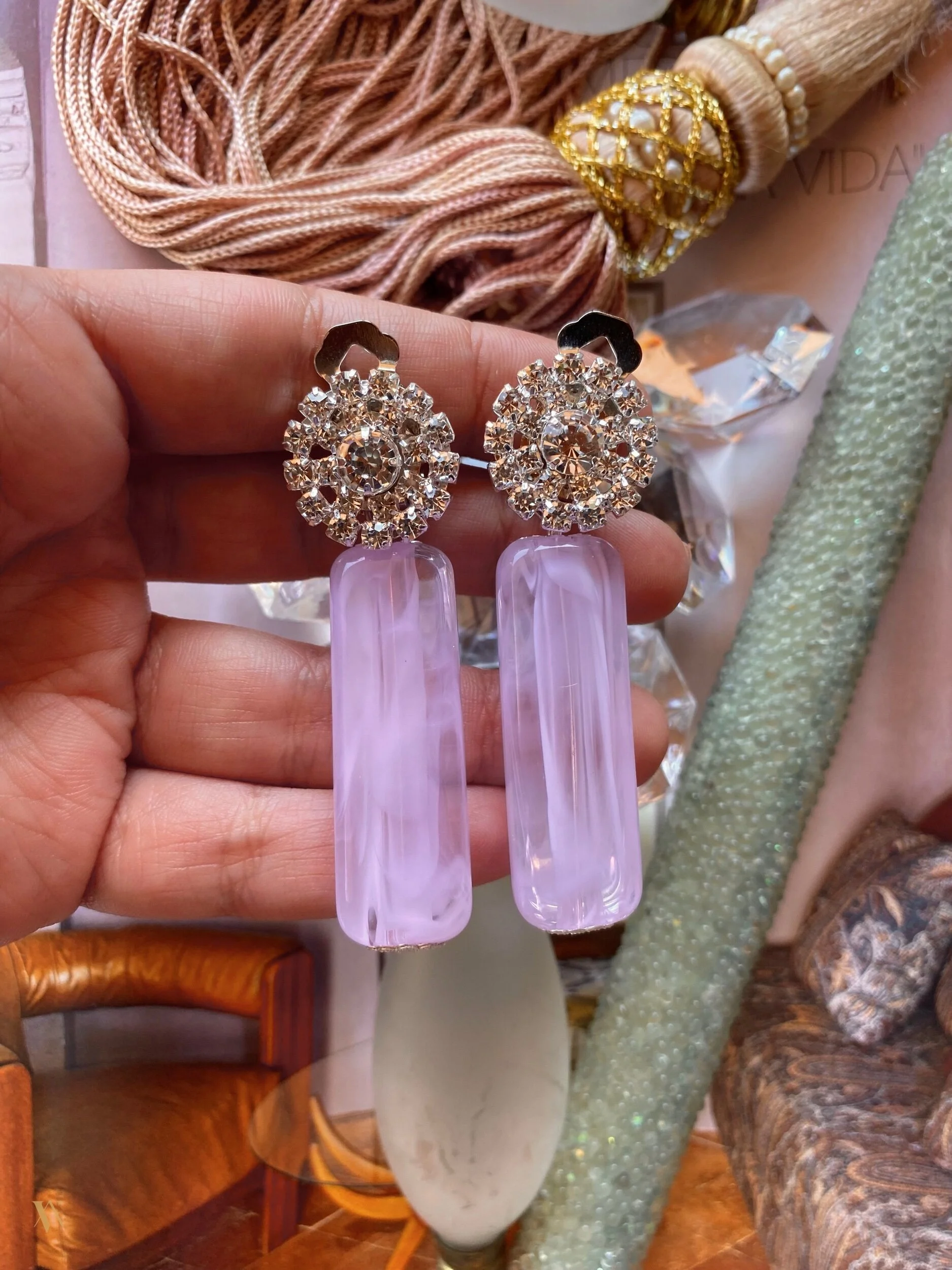 5D208722-CEF1-4A25-AD78-30BD3BEC6069