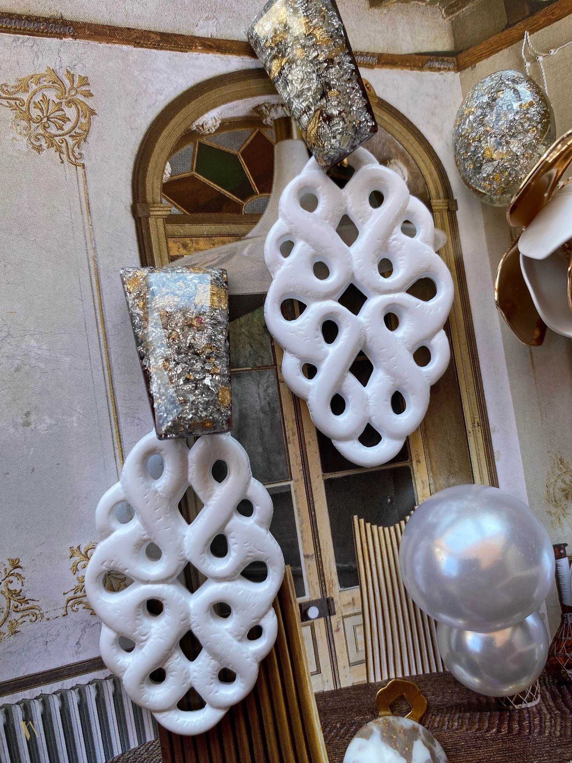 35E81073-CCFB-41BA-91D8-43494CCAC7D7